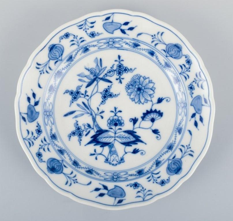 Mid-20th Century Meissen, Germany, three Blue Onion pattern plates in different sizes.  For Sale