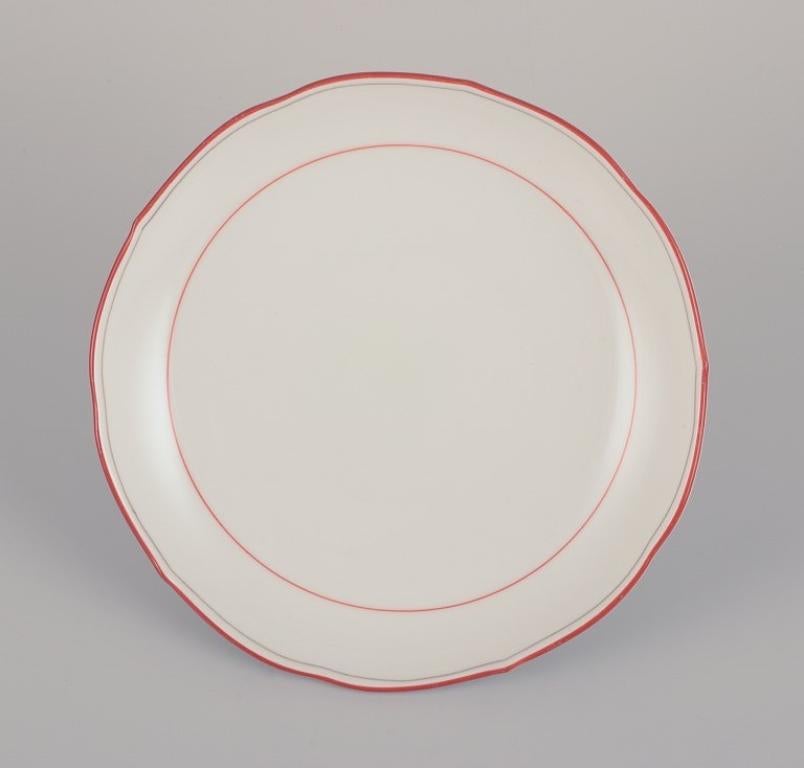 Meissen, Alemania. Juego de porcelana de tres piezas: un cuenco grande y dos platos. en venta 1