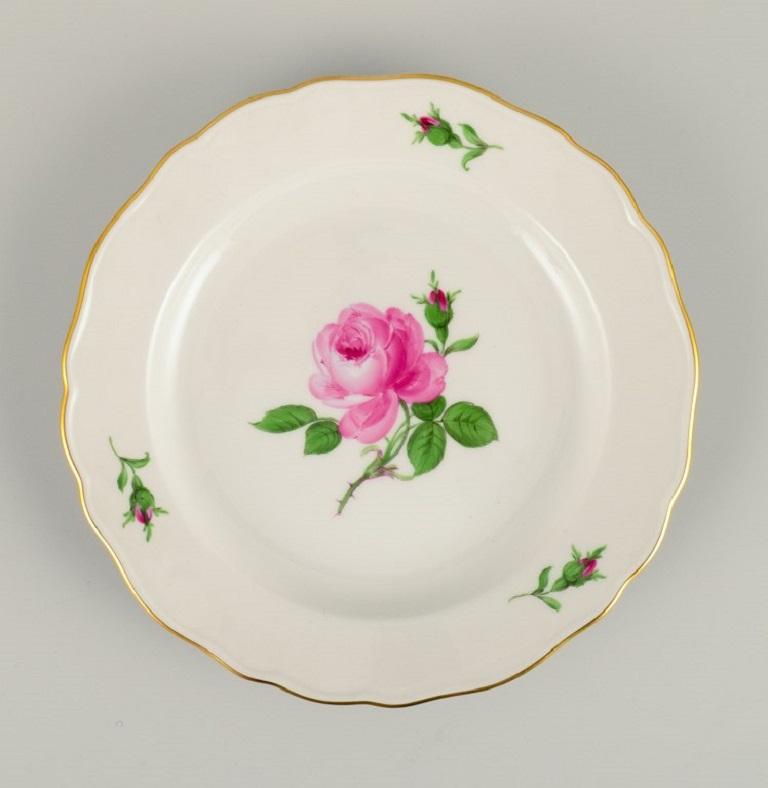 Meissen, Germany, Three Plates Hand Painted with Flowers and Gold Decoration In Excellent Condition For Sale In Copenhagen, DK