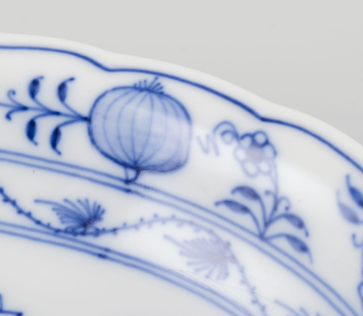 Porcelain Meissen, Germany. Two oval Blue Onion pattern porcelain bowls. For Sale