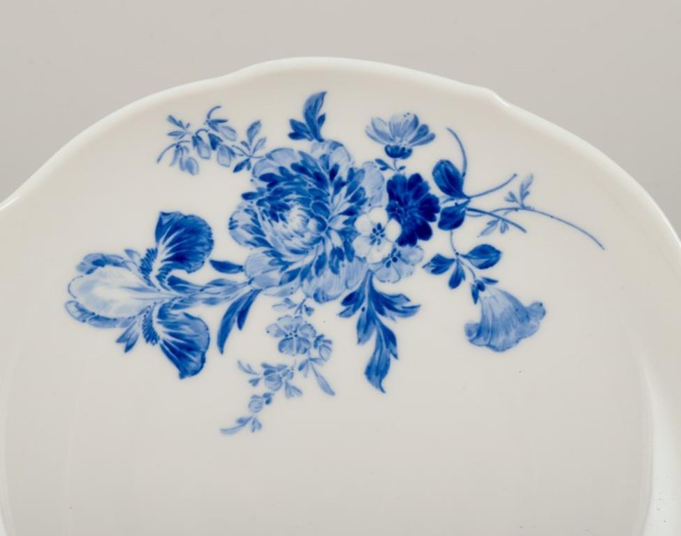Meissen, Germany. Two pairs of bouillon cups in blue-painted porcelain. For Sale 1