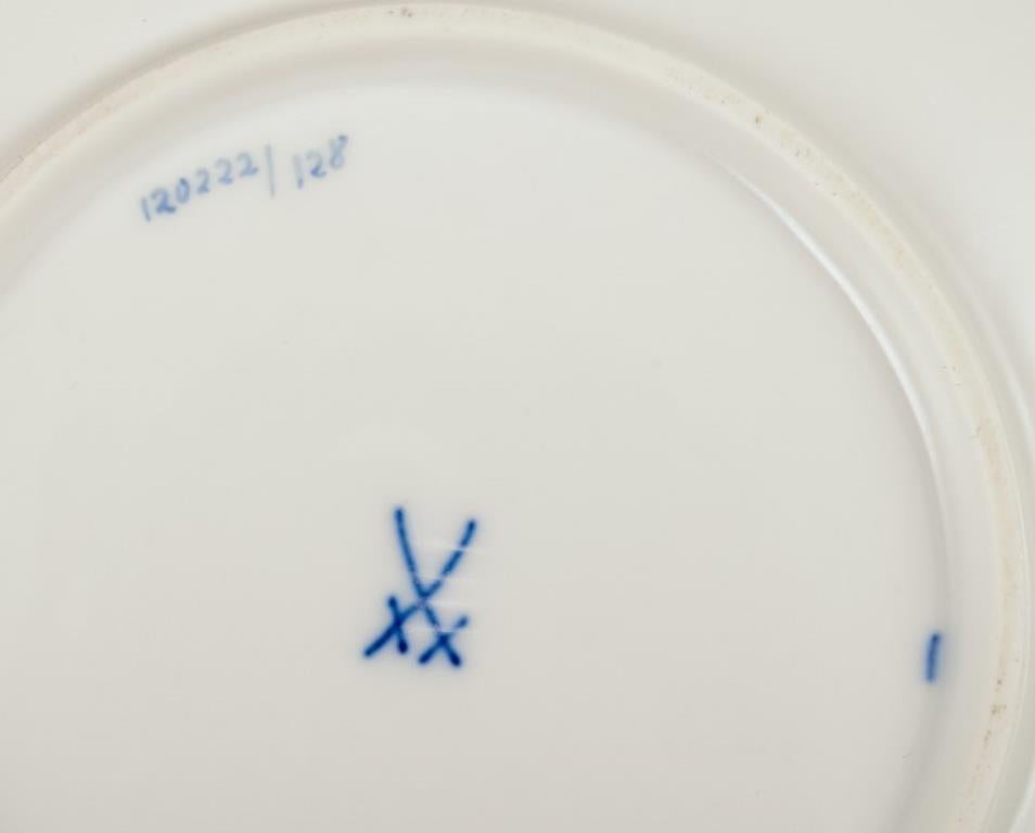 Meissen, Germany. Two pairs of bouillon cups in blue-painted porcelain. For Sale 2