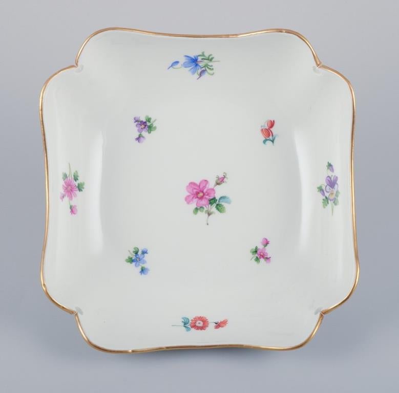 Meissen, Alemania, dos cuencos cuadrados. Porcelana pintada a mano. Pintado a mano en venta