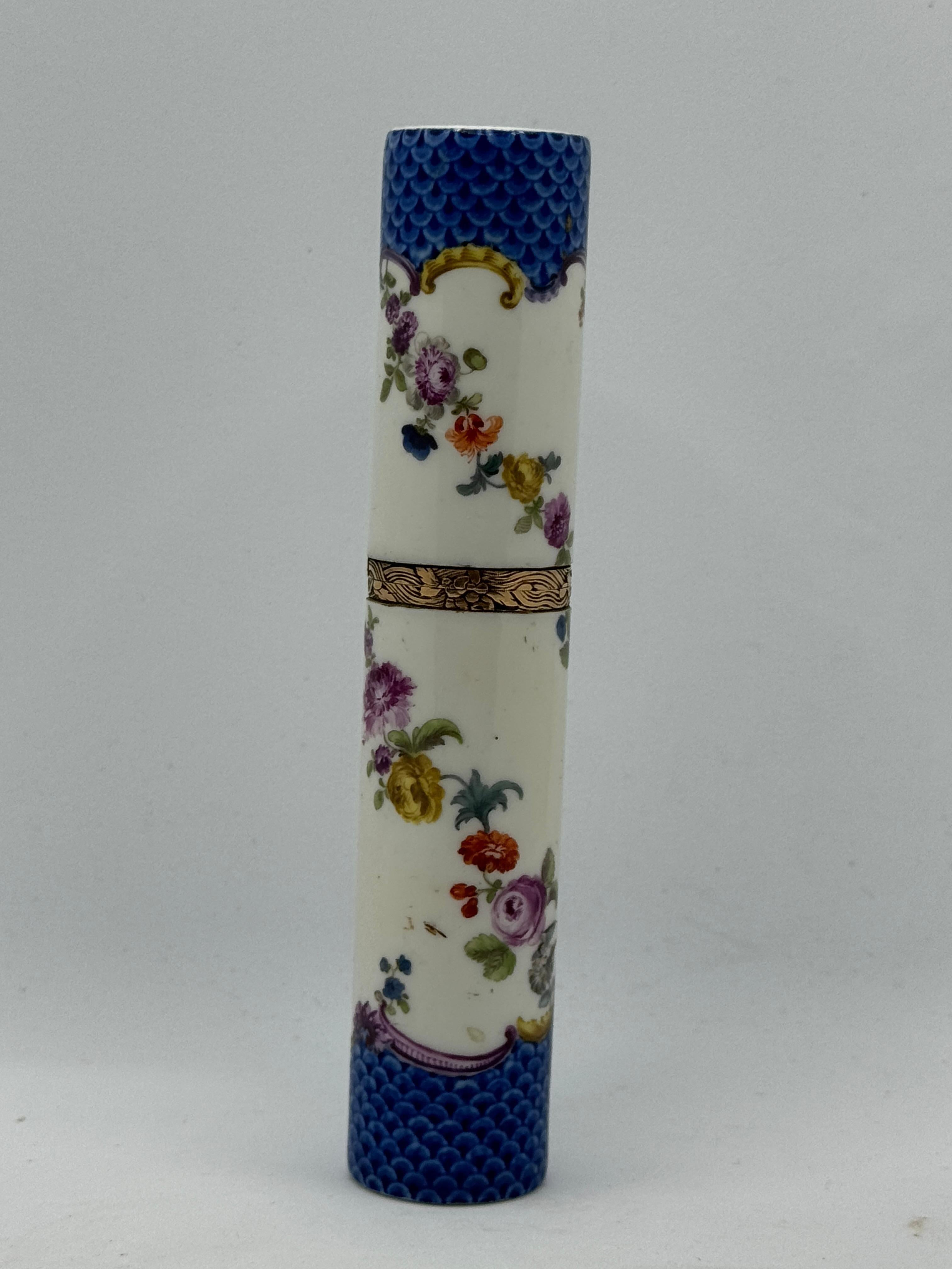 Etui montado en metal dorado de Meissen / Estuche para pasamontañas, hacia 1755 Alemán en venta