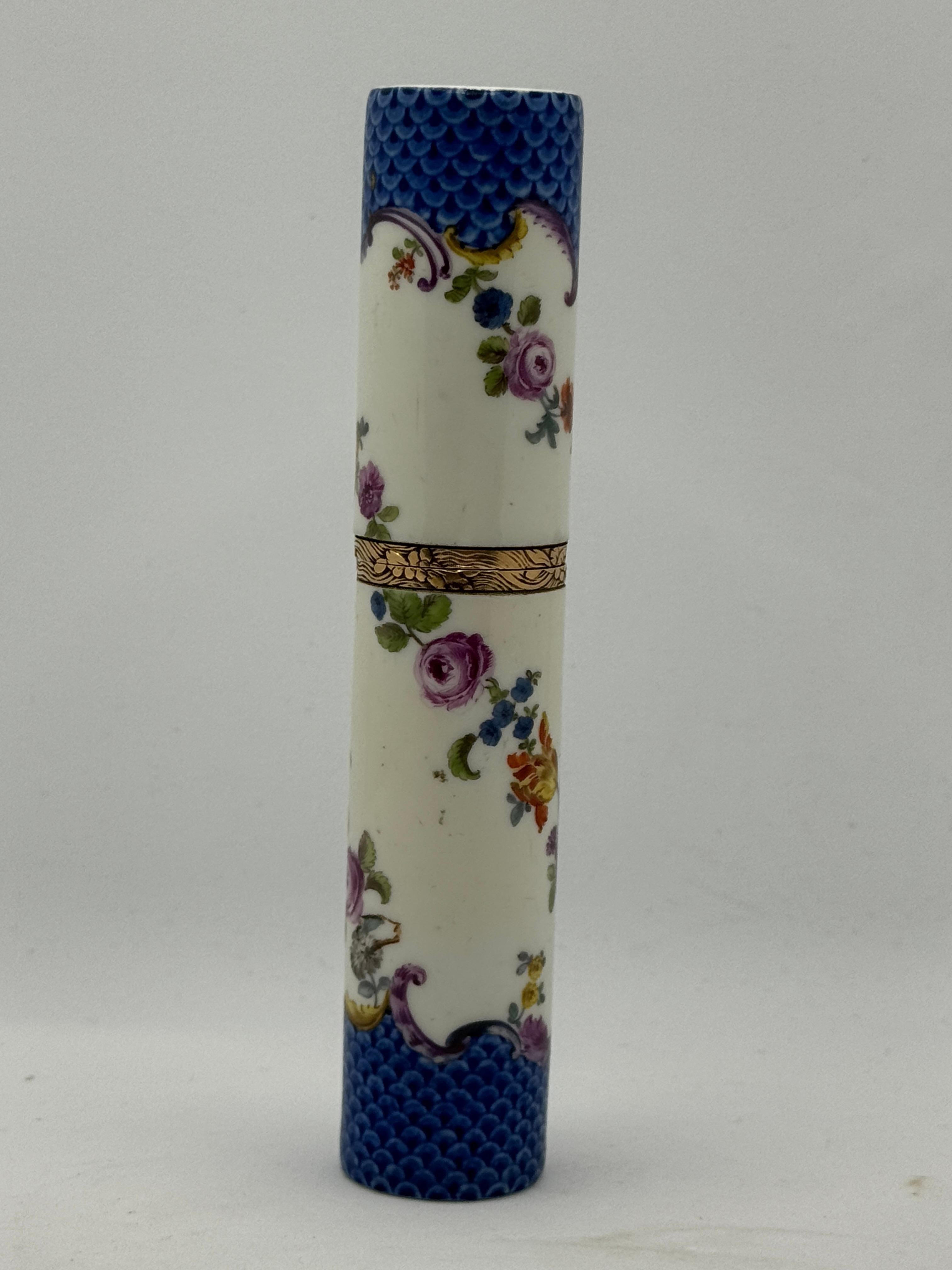 Etui montado en metal dorado de Meissen / Estuche para pasamontañas, hacia 1755 mediados del siglo XVIII en venta