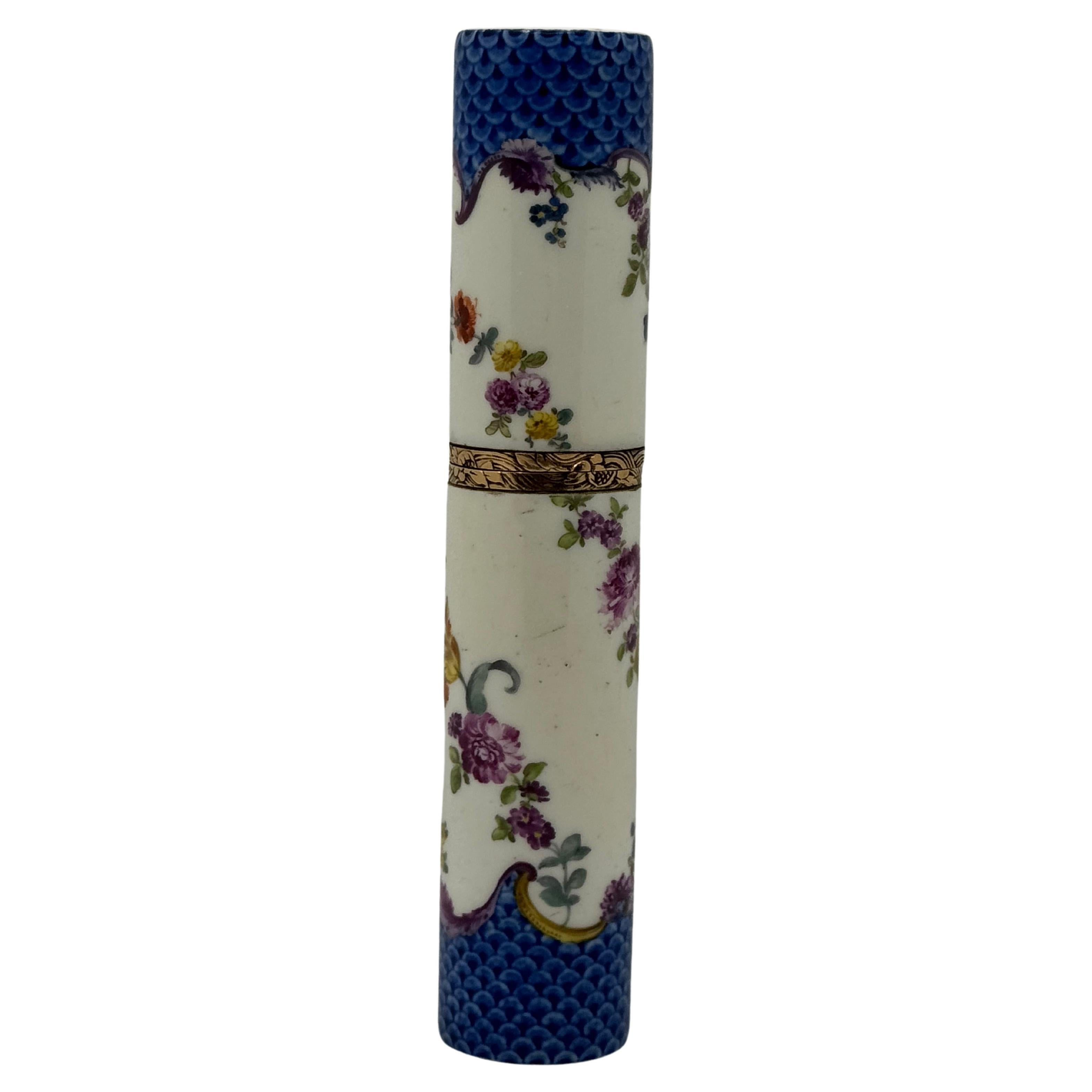 Etui montado en metal dorado de Meissen / Estuche para pasamontañas, hacia 1755