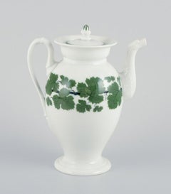 Meissen Green Ivy Vine, coffee pot in porcelain. Approx.  1930s.