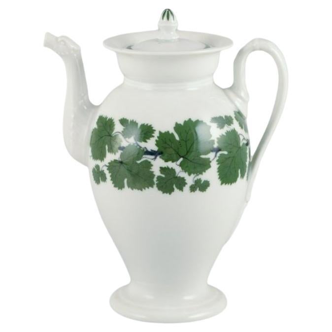 Meissen Green Ivy Vine, coffee pot in porcelain. Approx.  1930s.  For Sale