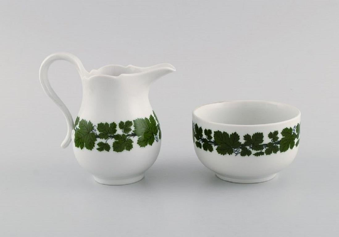 Meissen Green Ivy Vine, Coffee Pot, Sugar Bowl and Creamer in Porcelain In Excellent Condition For Sale In Copenhagen, DK