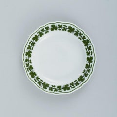 Meissen, Green Ivy Vine Leaf, Eight Plates in Hand-Painted Porcelain