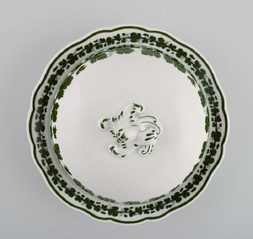 German Meissen Green Ivy Vine Leaf Lidded Tureen in Hand-Painted Porcelain