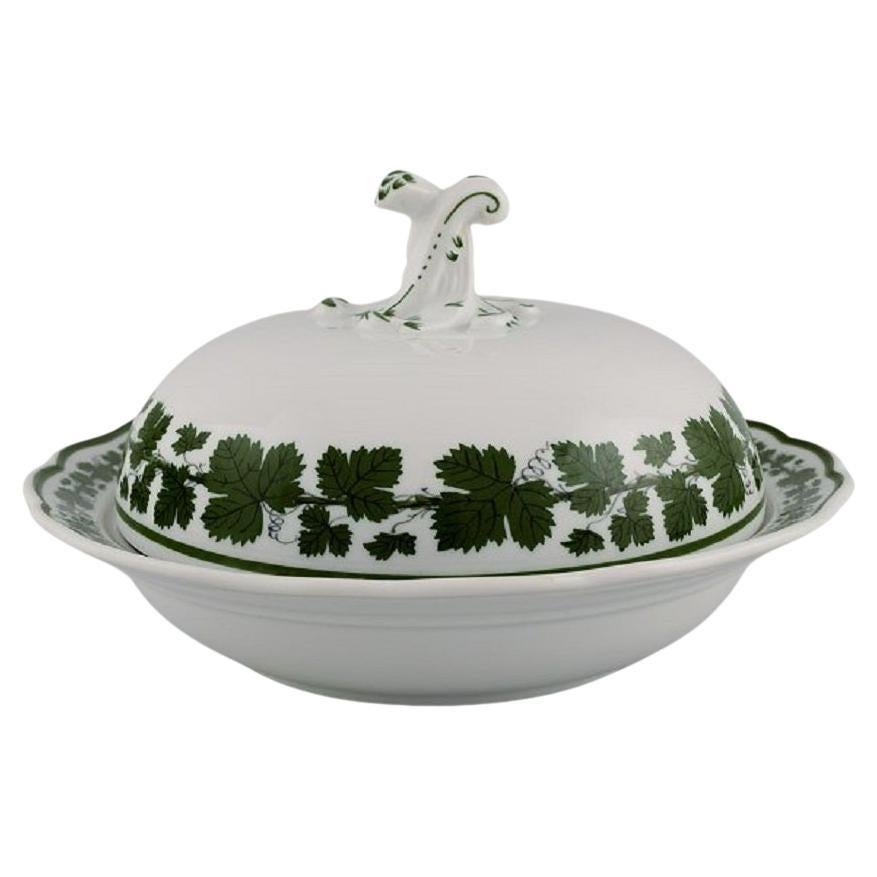 Meissen Green Ivy Vine Leaf Lidded Tureen in Hand-Painted Porcelain