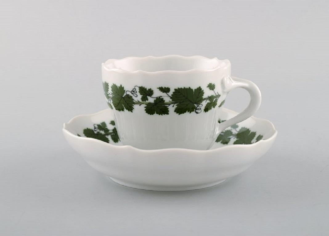 Meissener Porzellan-Couchtisch „Green Ivy Vine Leaf“ von Meissen, komplett für sechs Personen (Mitte des 20. Jahrhunderts) im Angebot