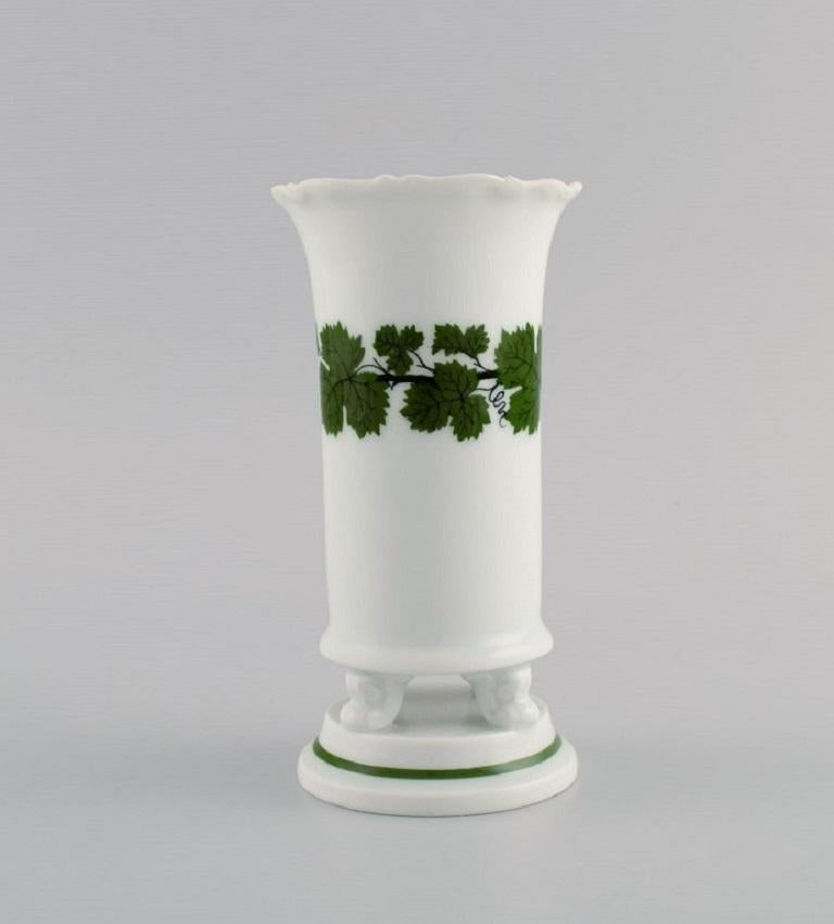 Grne Meissener Efeu-Vine-Vase und Schale aus handbemaltem Porzellan,  1940er Jahre im Angebot bei 1stDibs Deutschland | meissen porzellan alte  serien grn, meissen porzellan efeu, meissen porzellan alte serien weinlaub