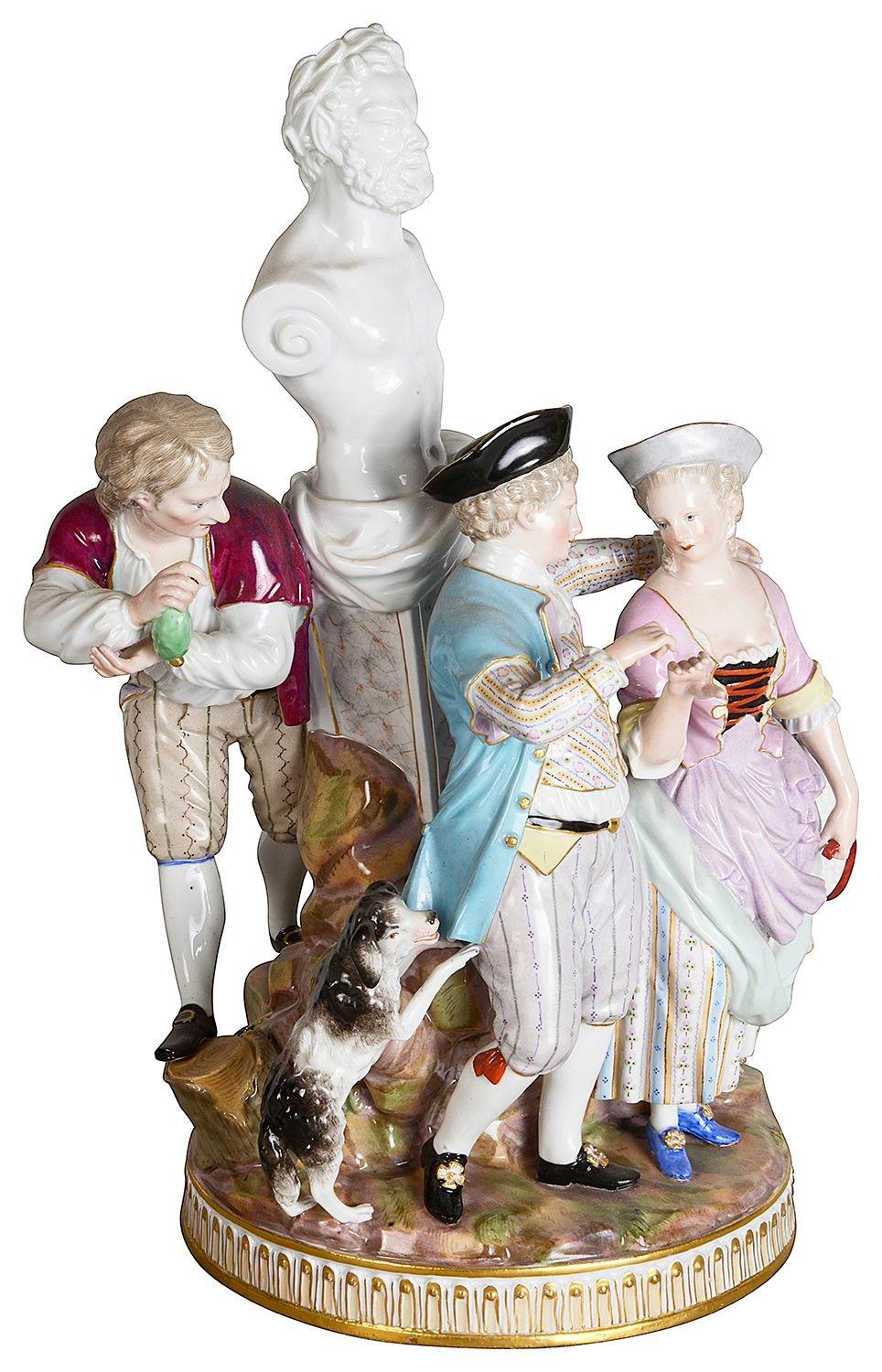 Groupe de Meissen, un couple en train de faire la cour, avec un buste classique derrière. Bon état - En vente à Brighton, Sussex