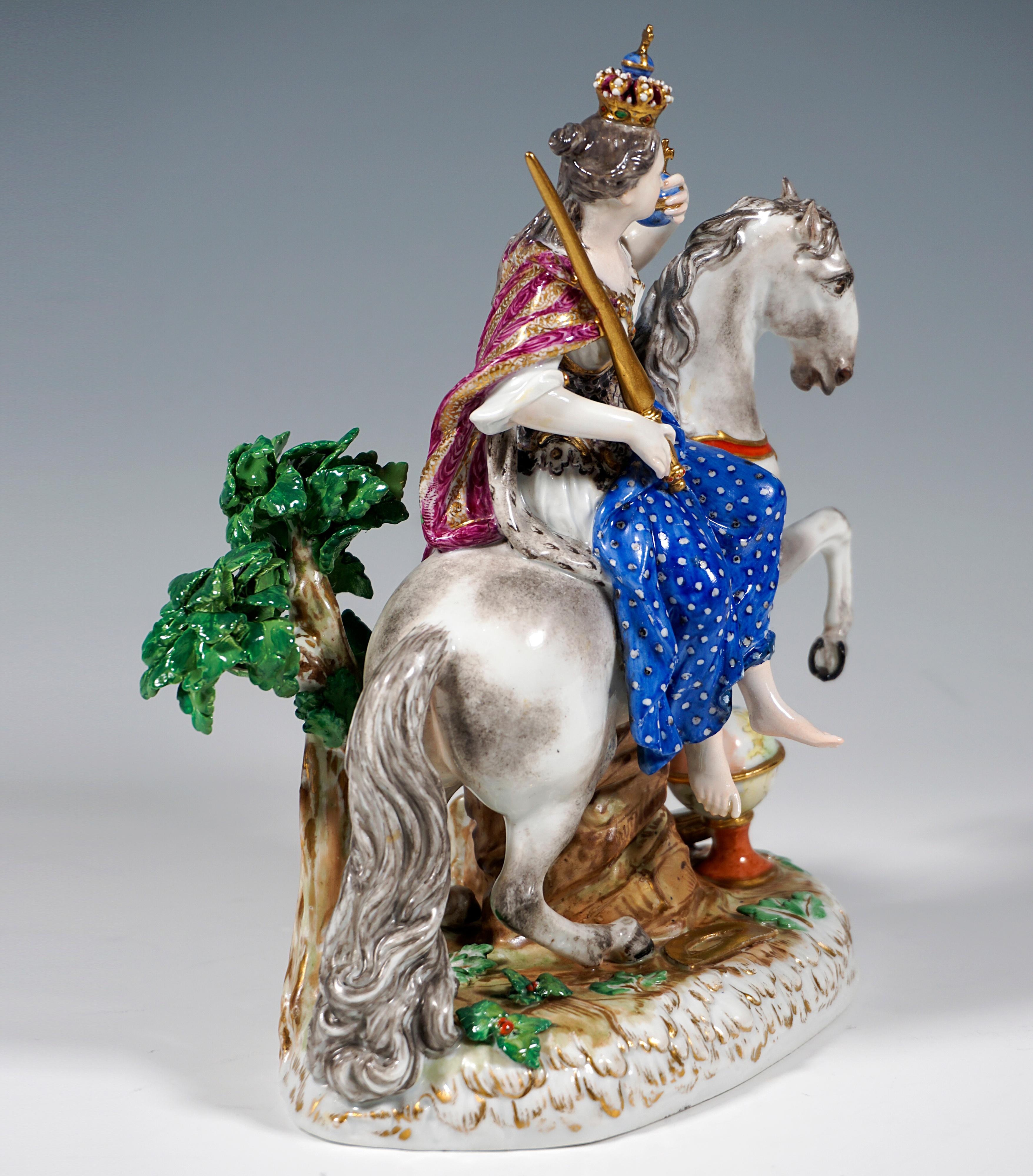 Meissen Group Allegory 'Europe', By J.J. Kaendler, Germany Around 1860 In Good Condition In Vienna, AT