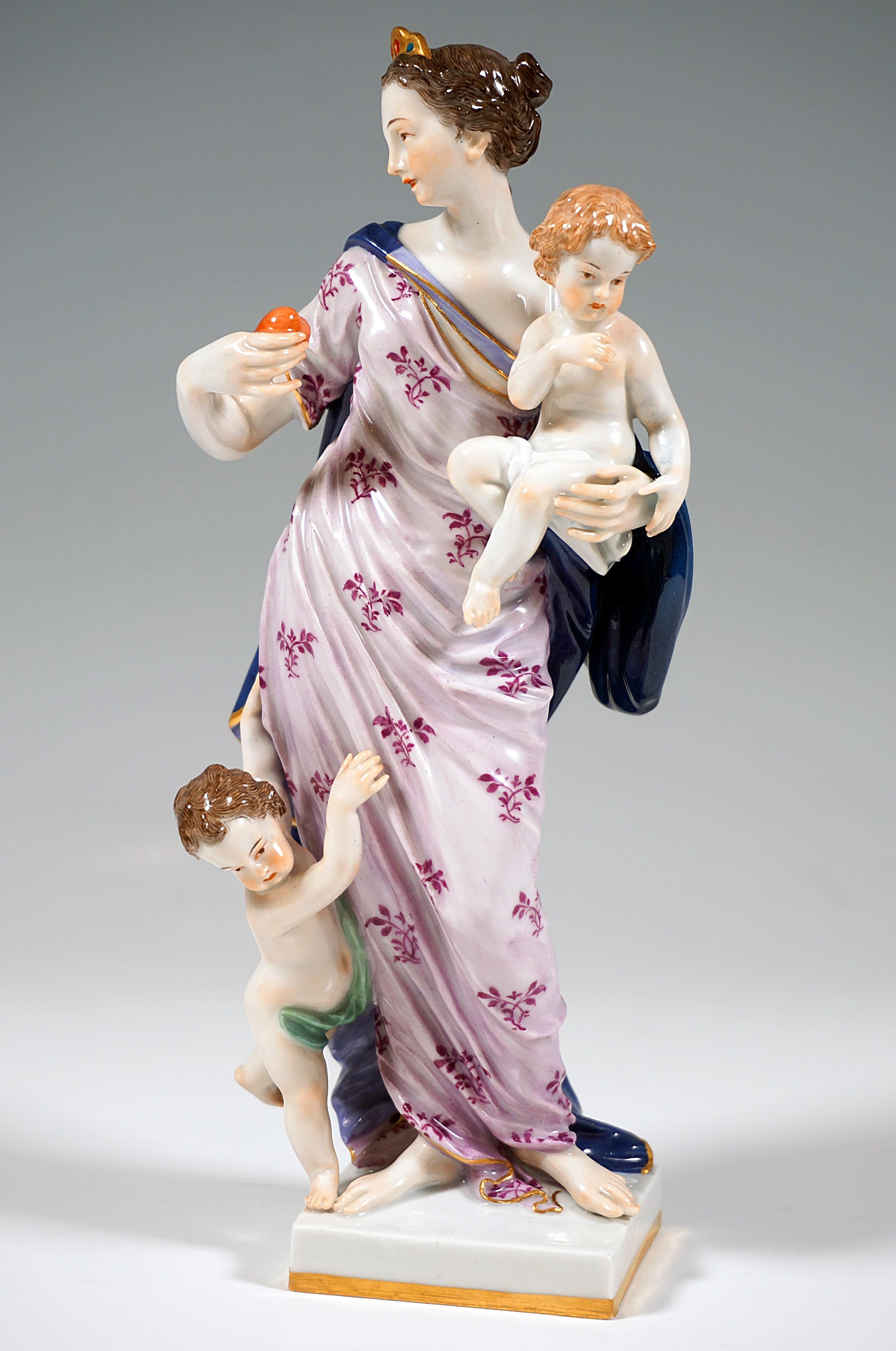 Early 20th Century Meissen Group Allegory 'the Love', by J.J. Kaendler, Germany, circa 1900 For Sale