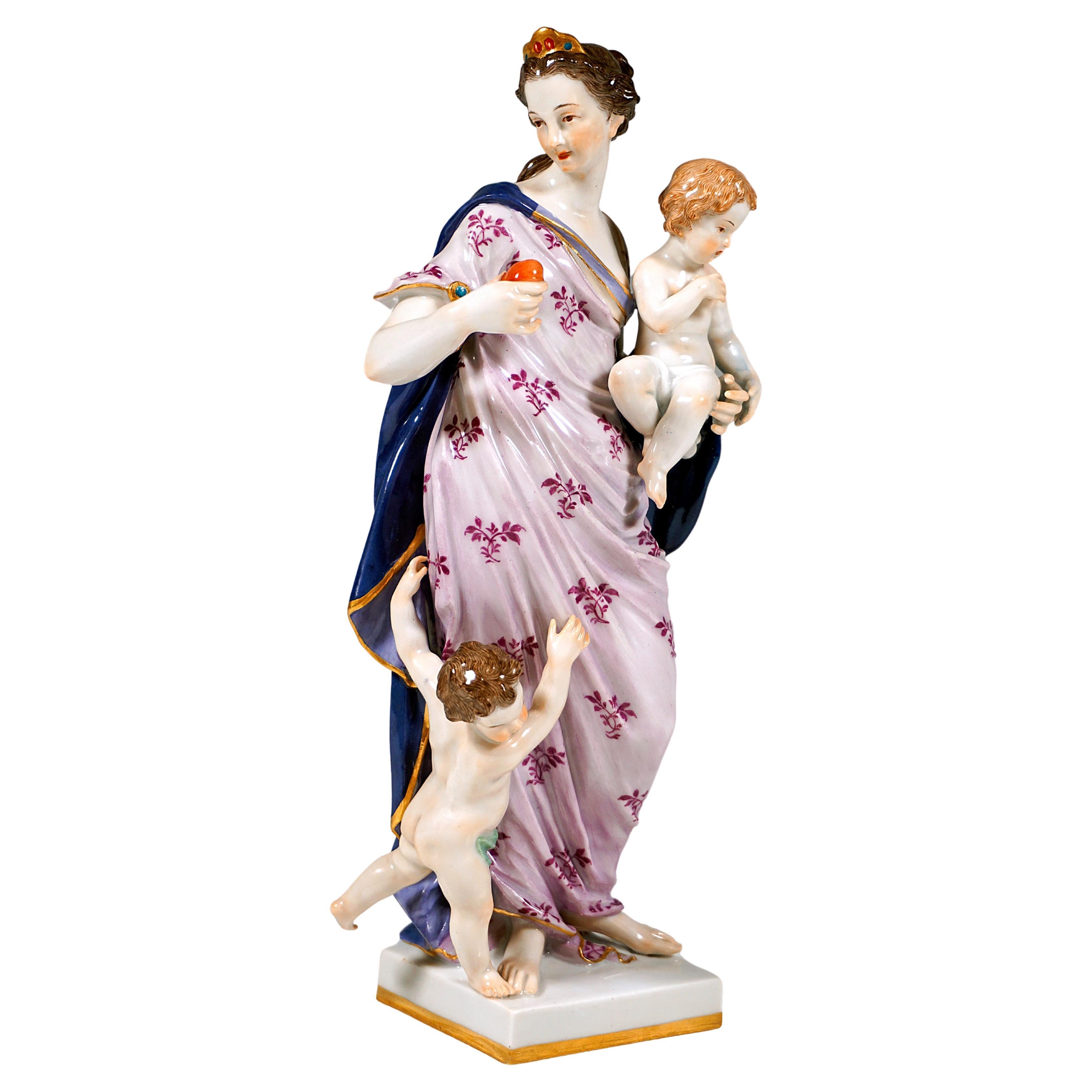 Meissen Group Allegory 'the Love', by J.J. Kaendler, Germany, circa 1900 For Sale