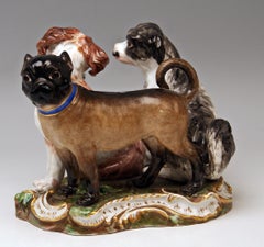 Meissen Group of Three Dogs Model 2104, Johann Joachim Kaendler circa 1830-1840