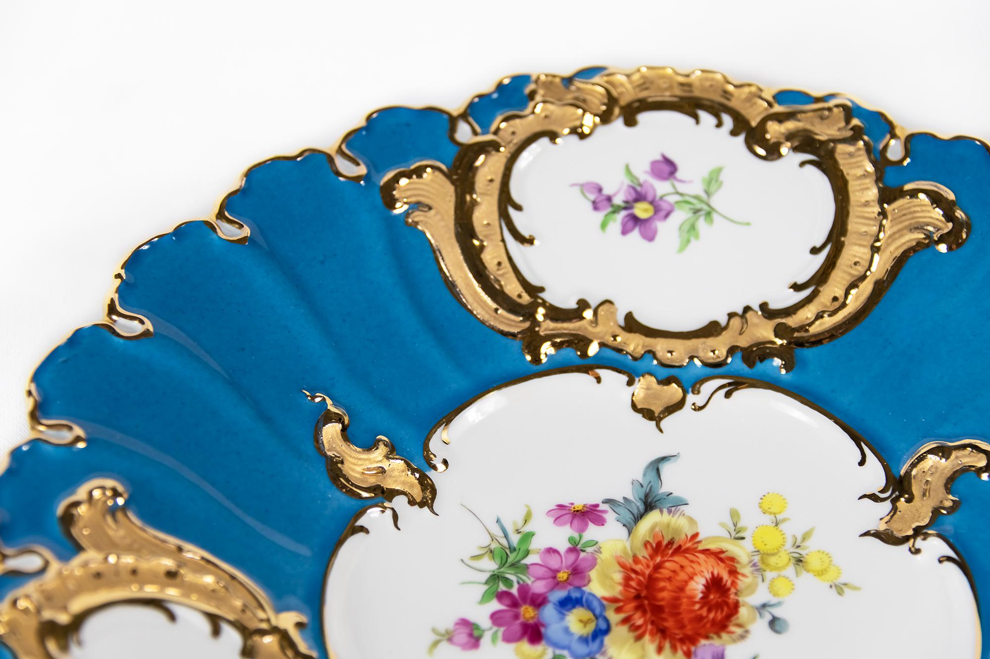 Meissen Hand Painted Gilded Porcelain Plate In Excellent Condition In Vilnius, LT