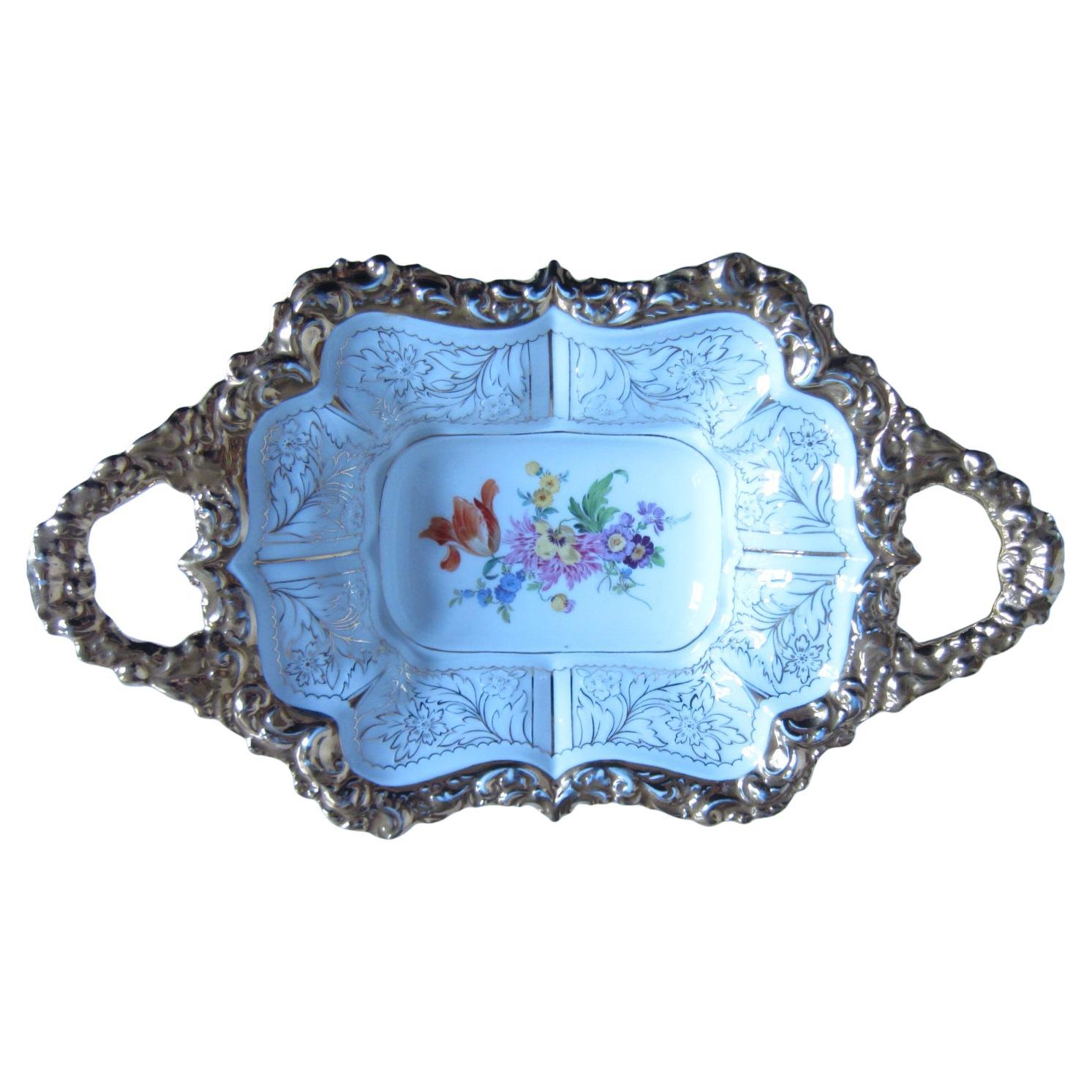 Plato de porcelana de Meissen pintado a mano y bañado en oro en venta