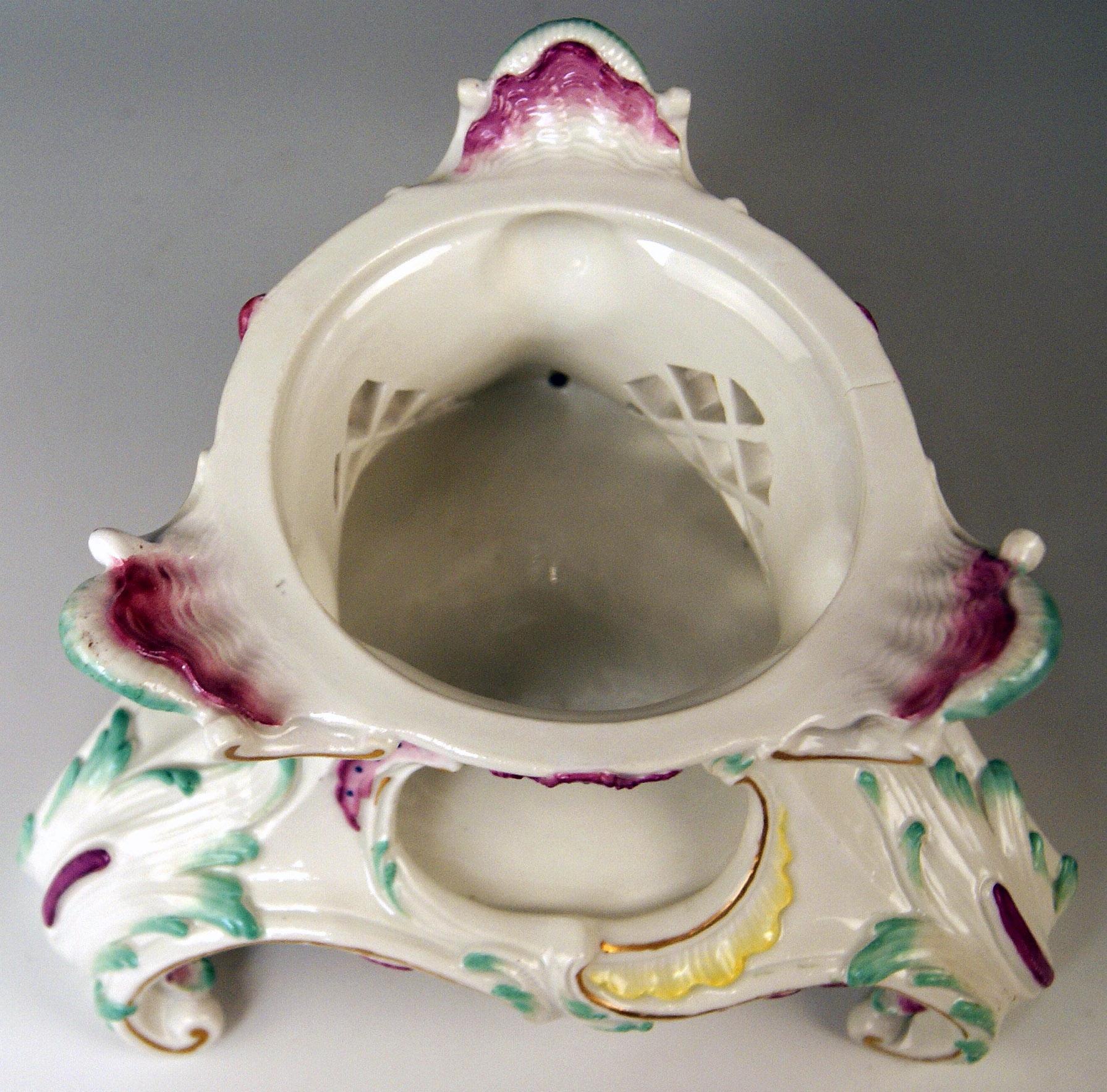 Meissen Huge Tea Pot and Warmer Rococo Period Flowers Paintings Höroldt Era 1750 4