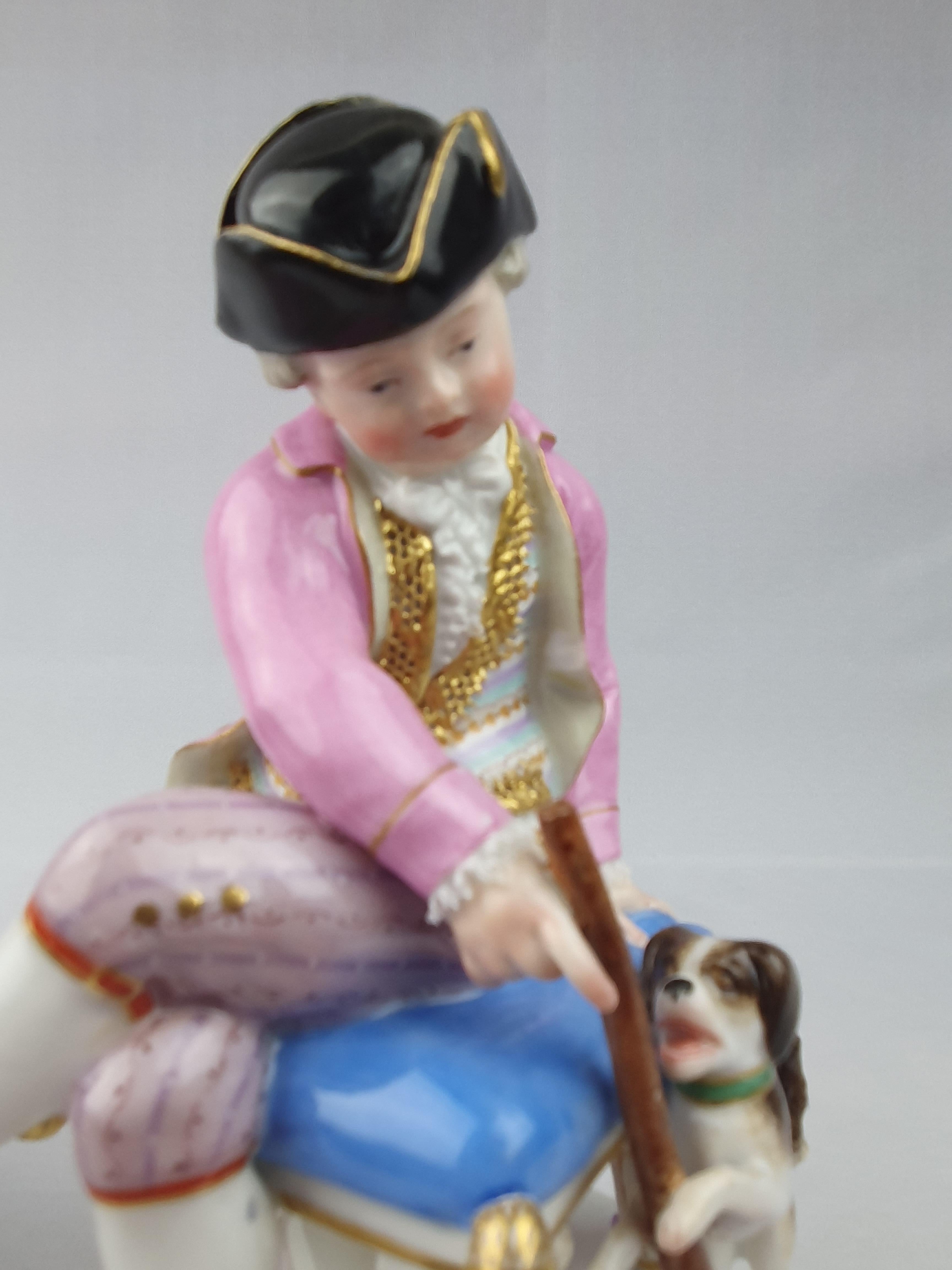 Meissen Huntsman and Companion with Dogs For Sale 3
