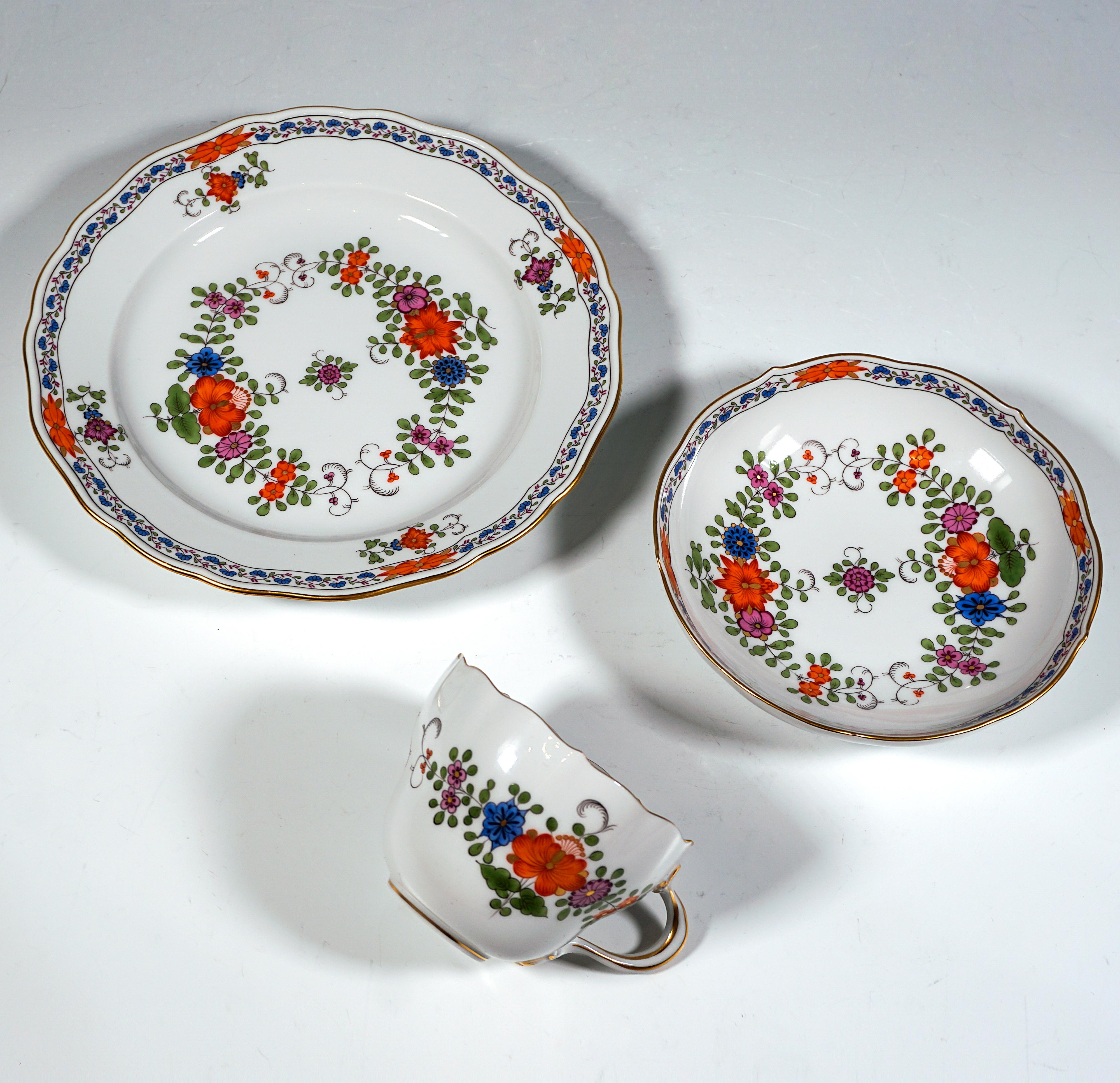 Juego de café, té y postre Meissen para 12 personas, flores indias, Alemania, S. XX en venta 1