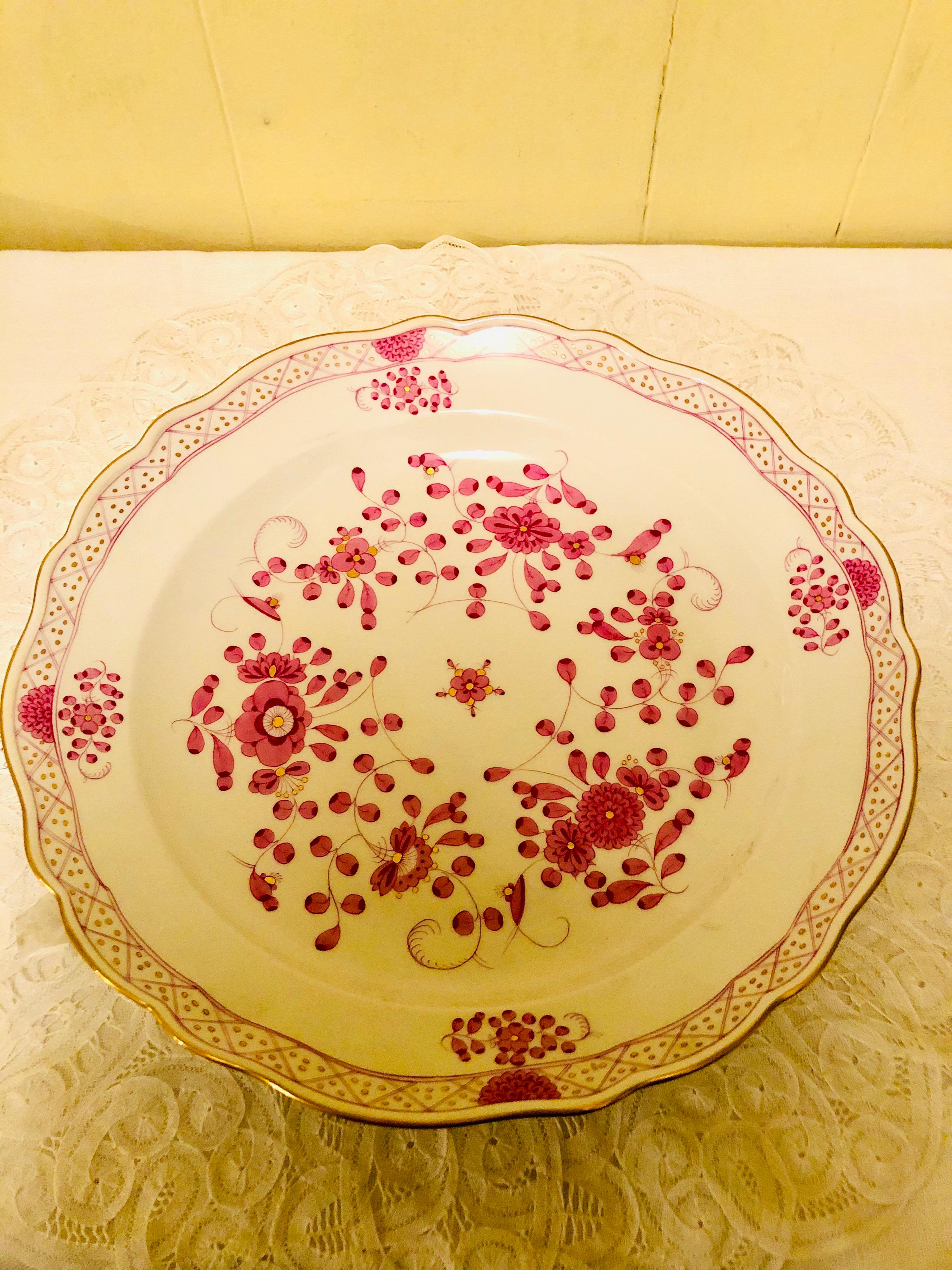 Große runde Meissener Platte mit lila indischem Meissener Muster (Handbemalt) im Angebot