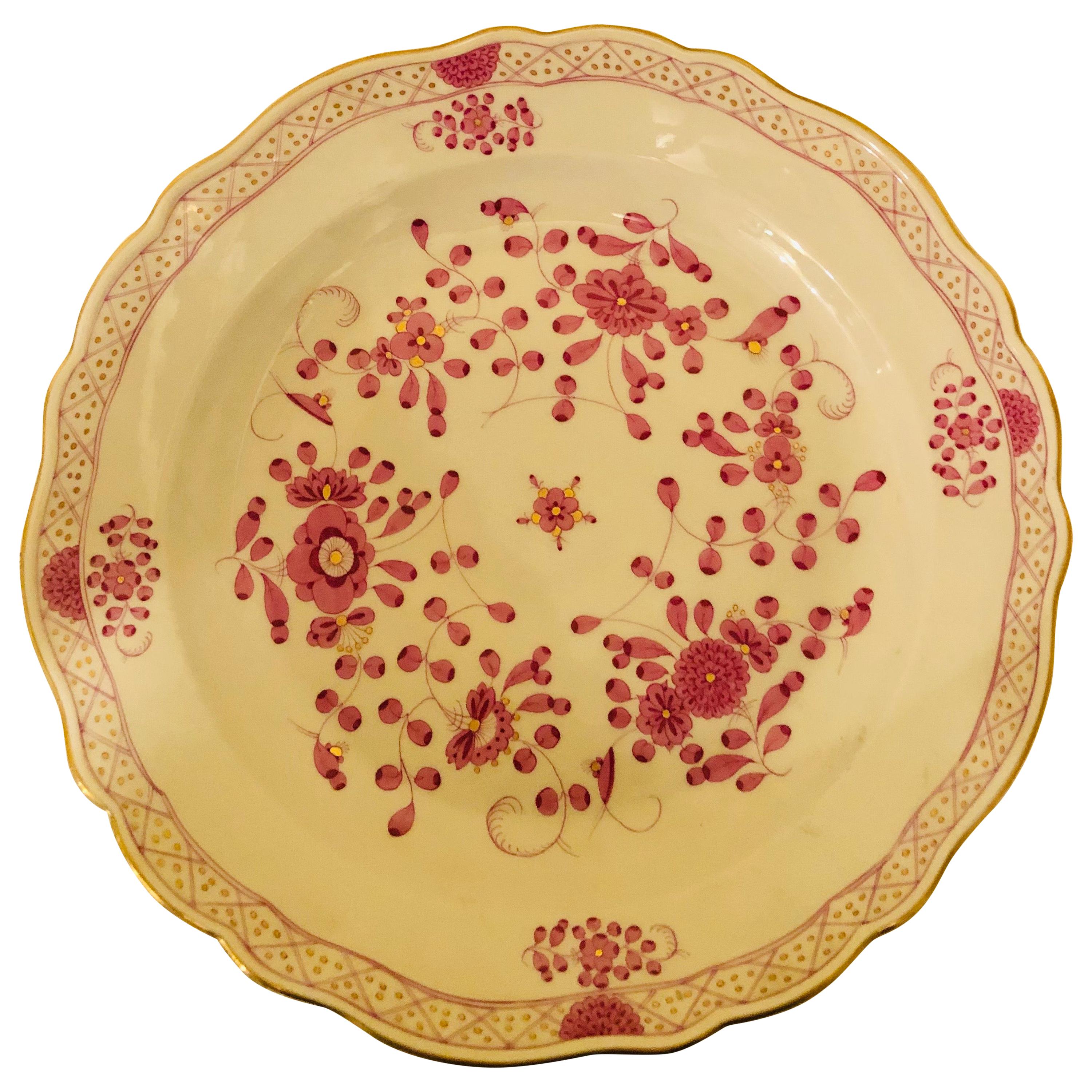 Große runde Meissener Platte mit lila indischem Meissener Muster im Angebot