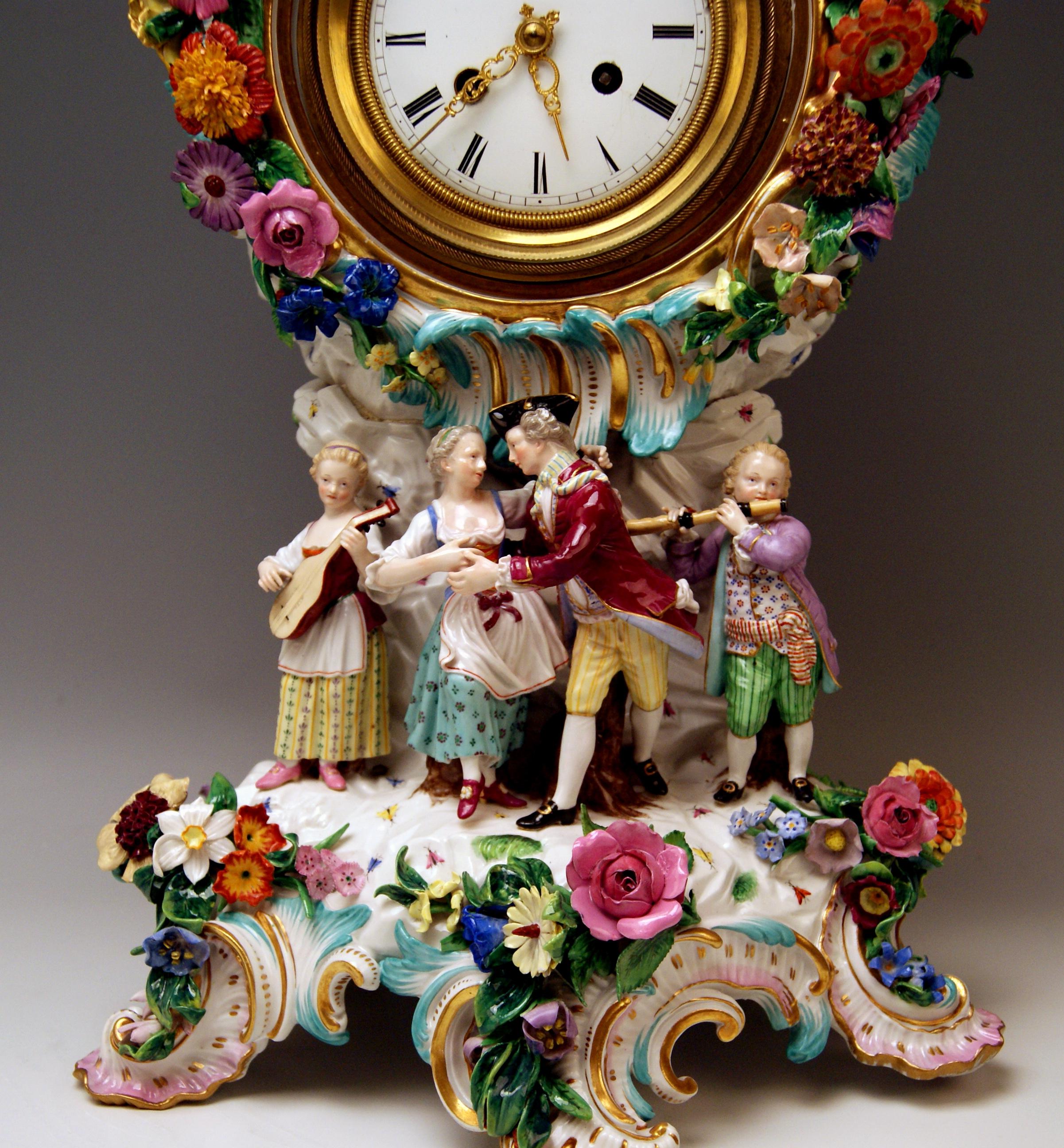 19th Century Meissen Mantel Clock Flowers Figurines Model 1047 Leuteritz Height 25.98 inches 