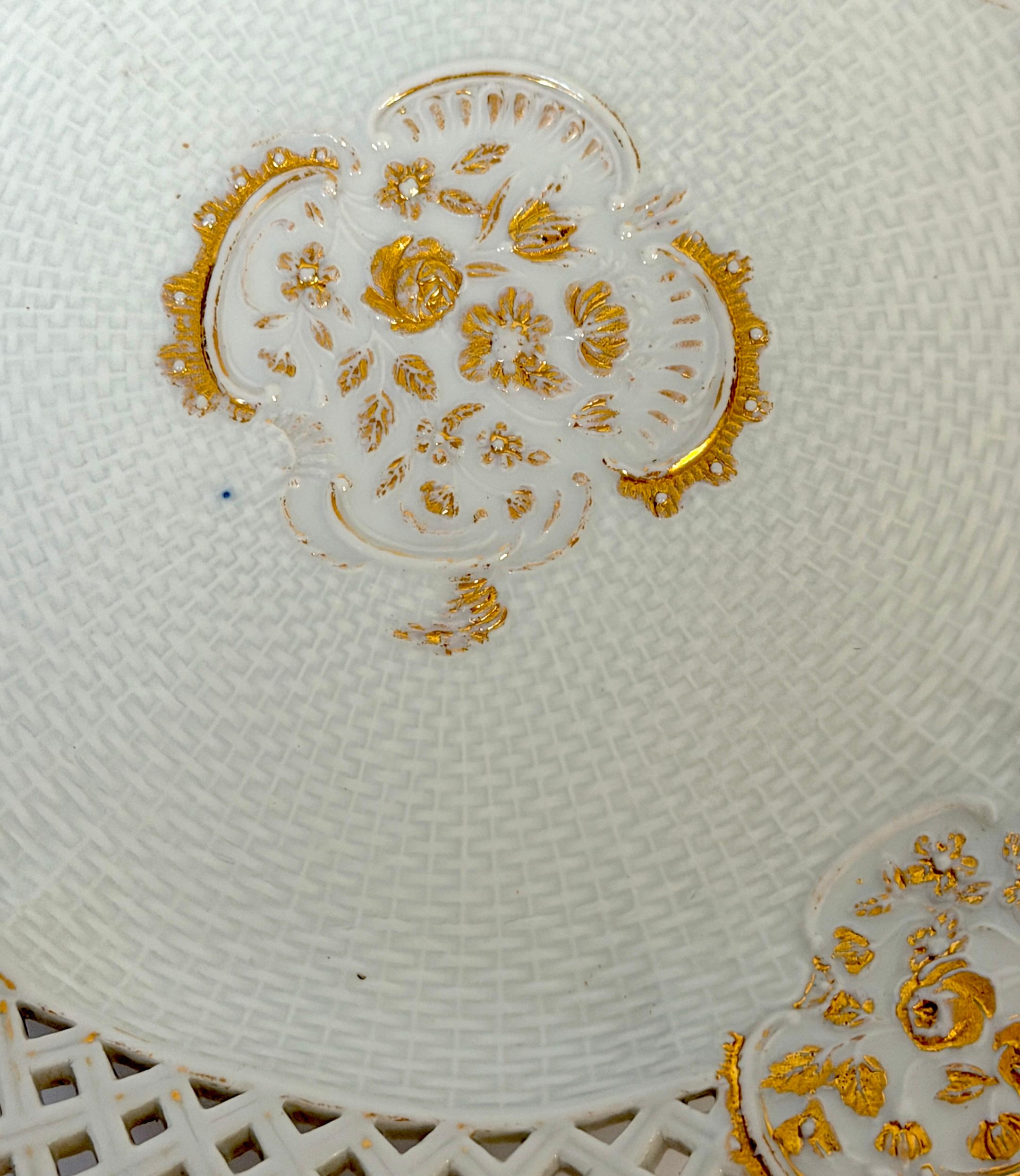 Meissen Marcolini-Period Reticulated Porcelain Plate, Circa (1774–1814) en venta 2