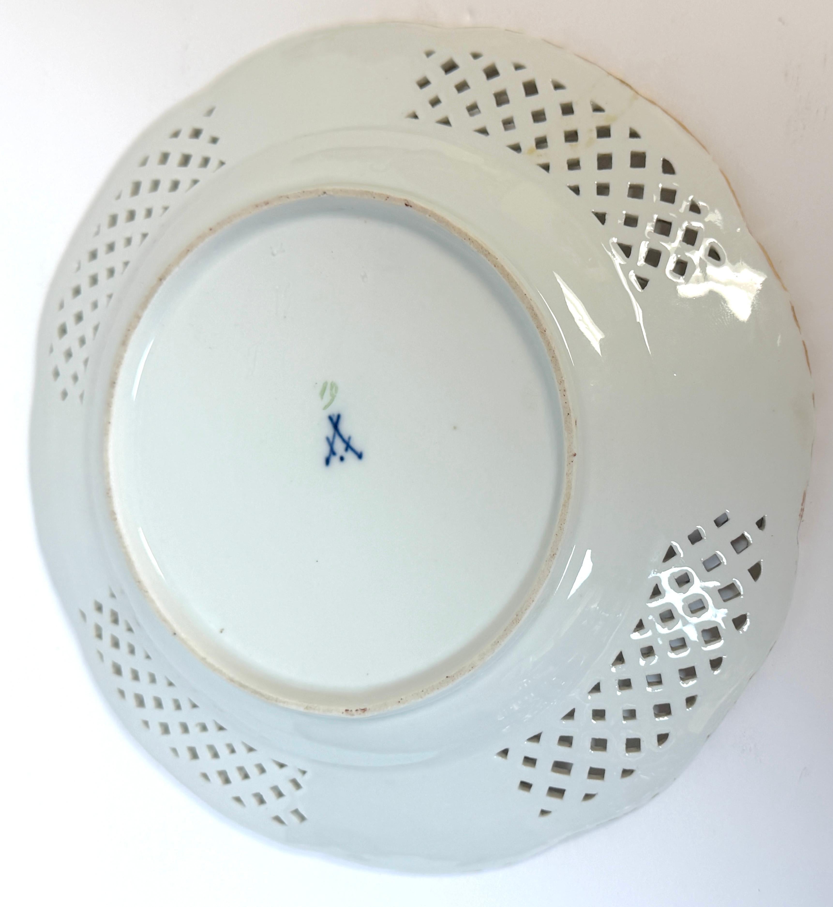 Meissen Marcolini-Period Reticulated Porcelain Plate, Circa (1774–1814) en venta 7