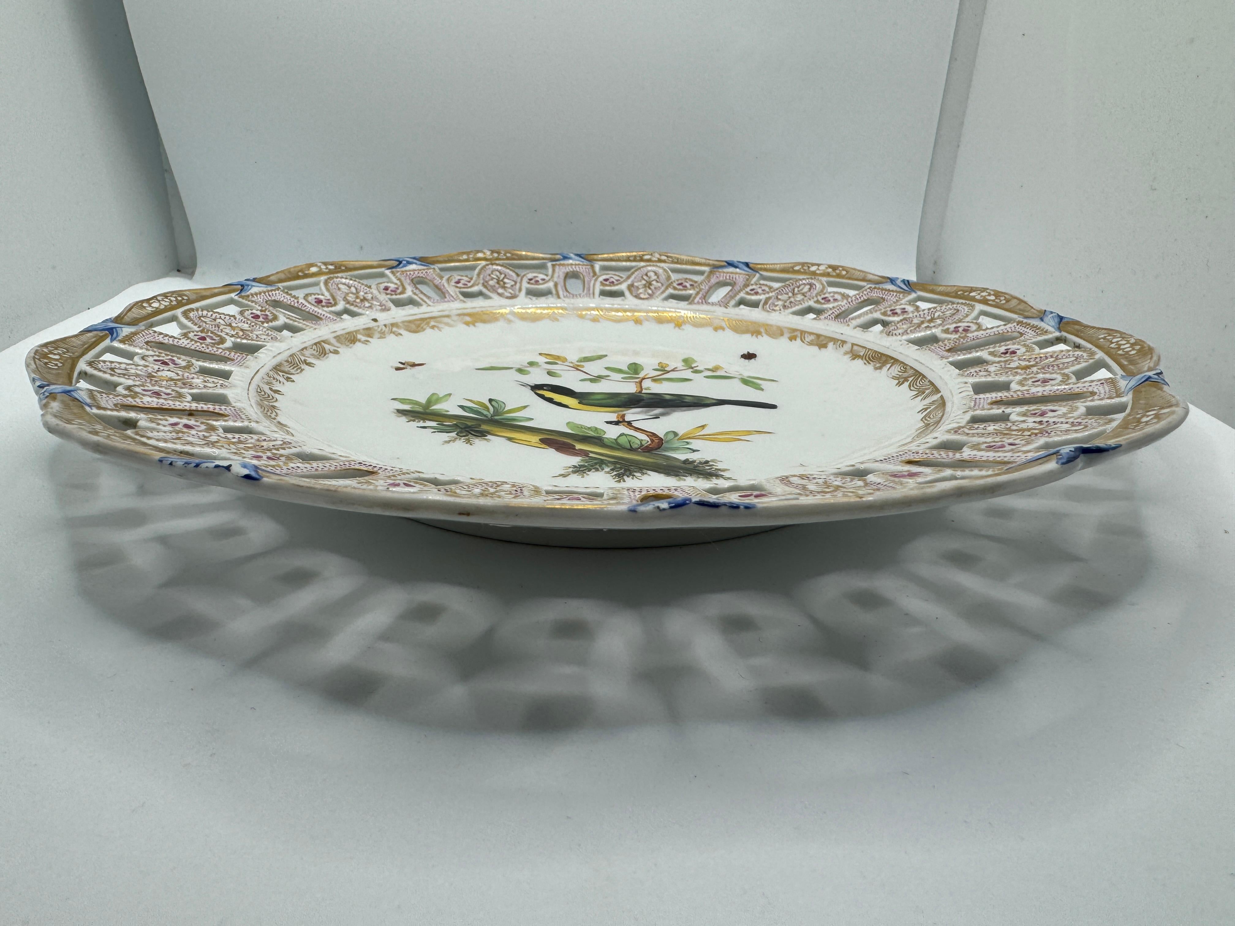 XVIIIe siècle Meissen Marcolini Reticulated Plate with Bird and Insect Decoration en vente