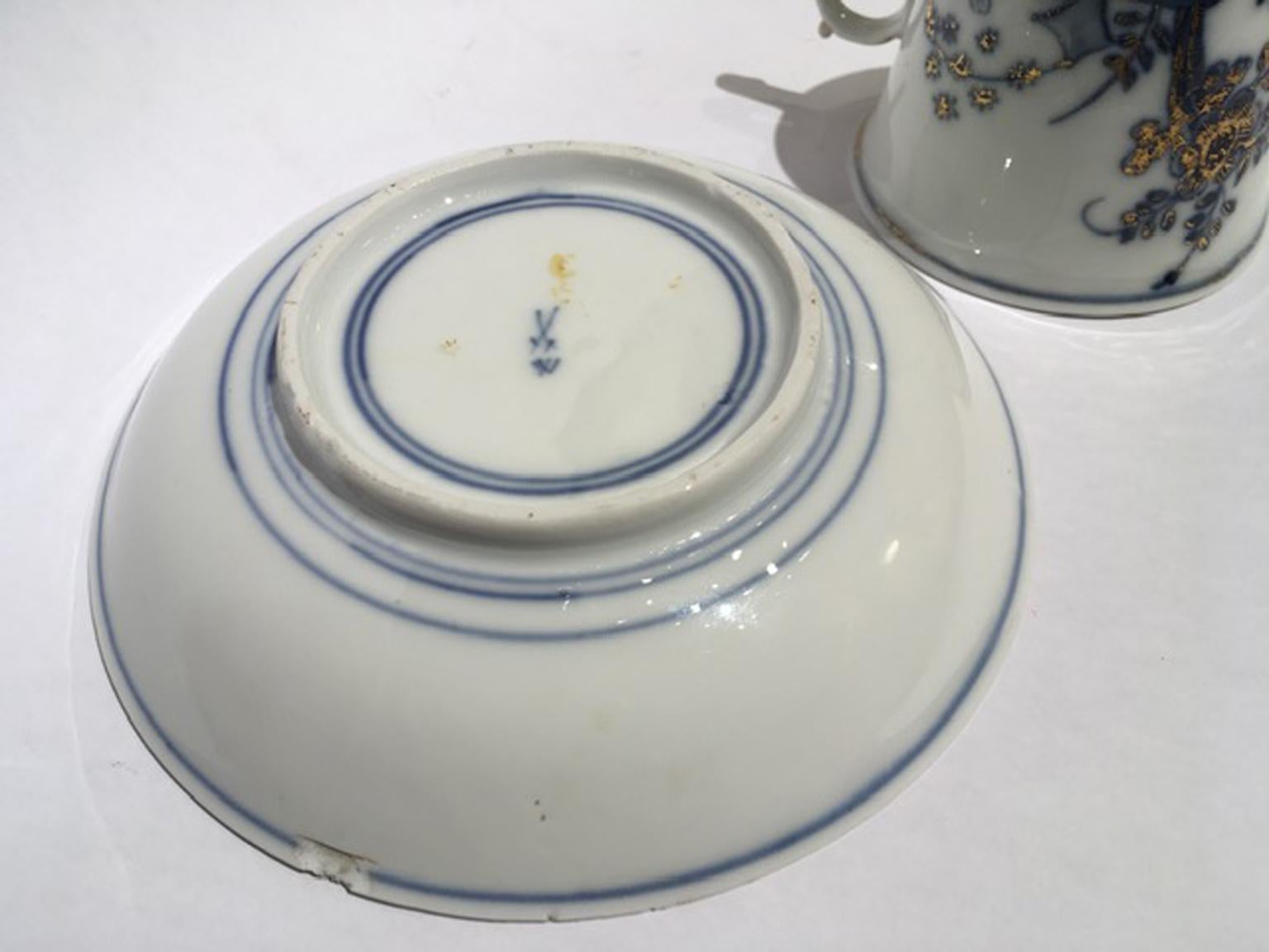 Meissen Mid-18th Century Porcelain Cup with Dish White Blue and Gold For Sale 7