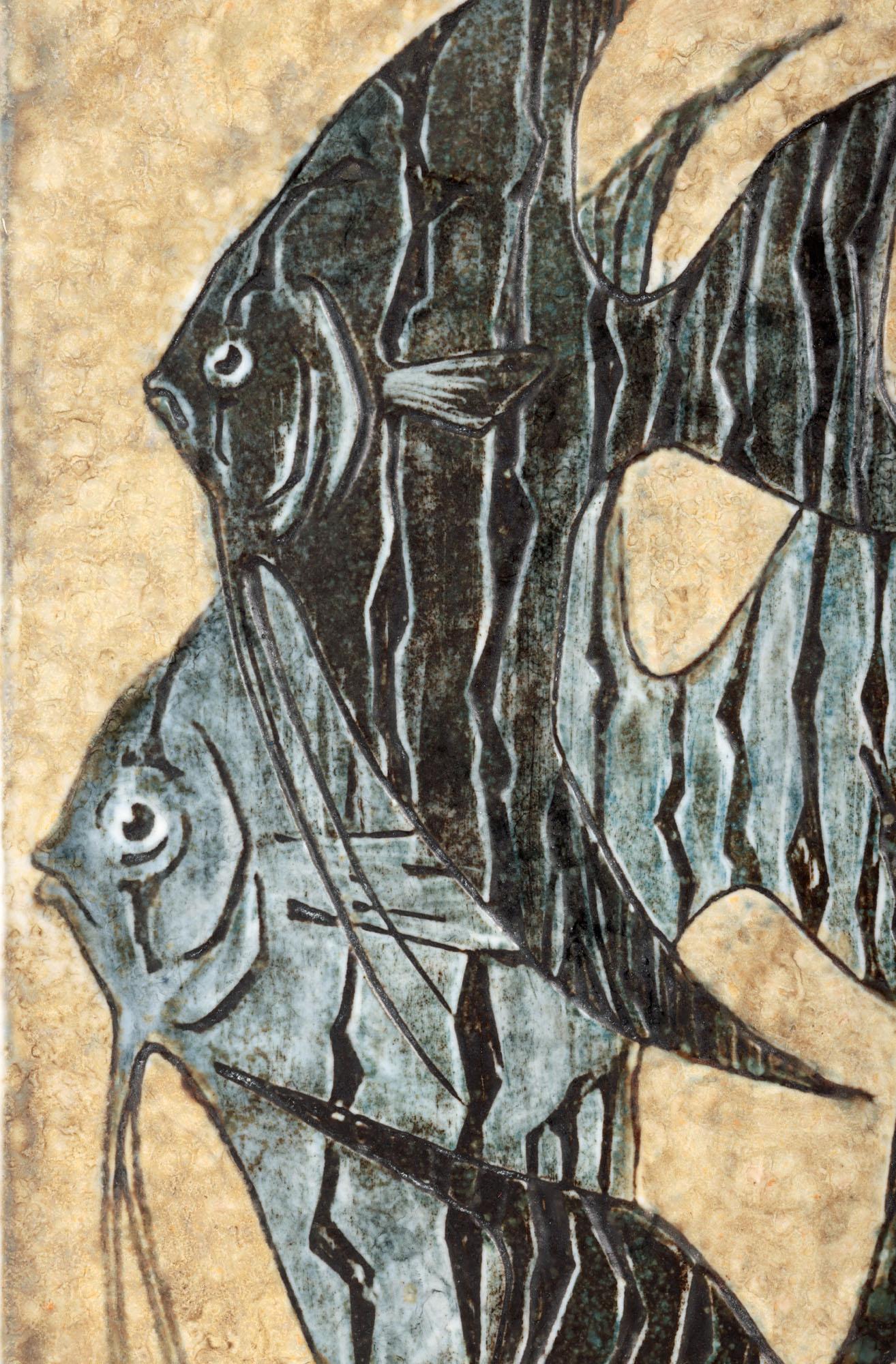 Plaque murale en porcelaine de Meissen du milieu du siècle avec poisson d'ange en vente 6