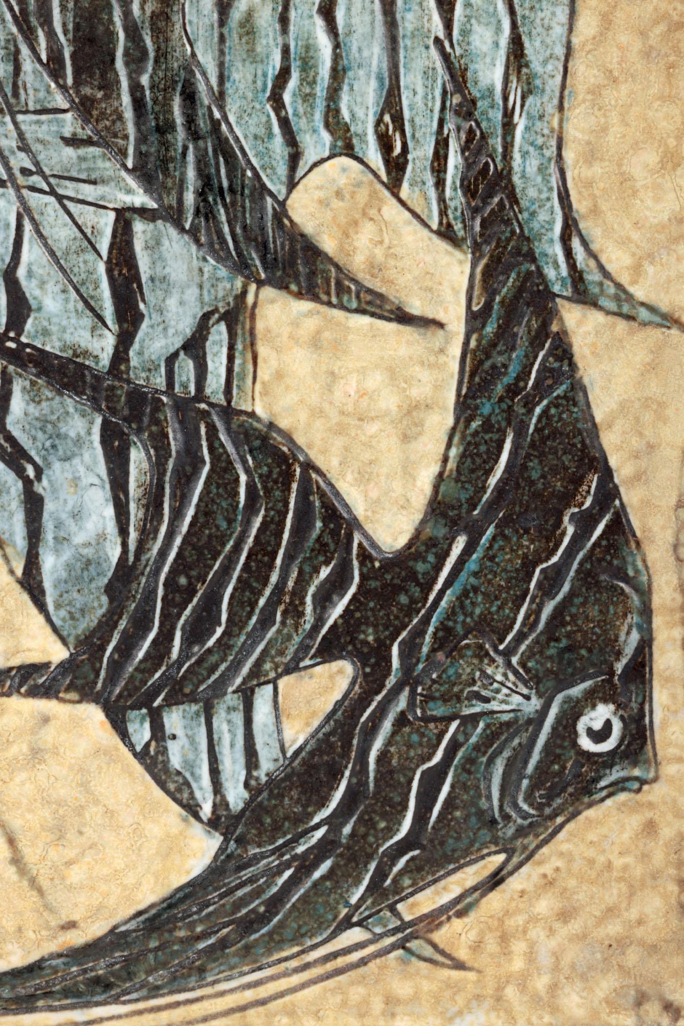 Plaque murale en porcelaine de Meissen du milieu du siècle avec poisson d'ange en vente 8