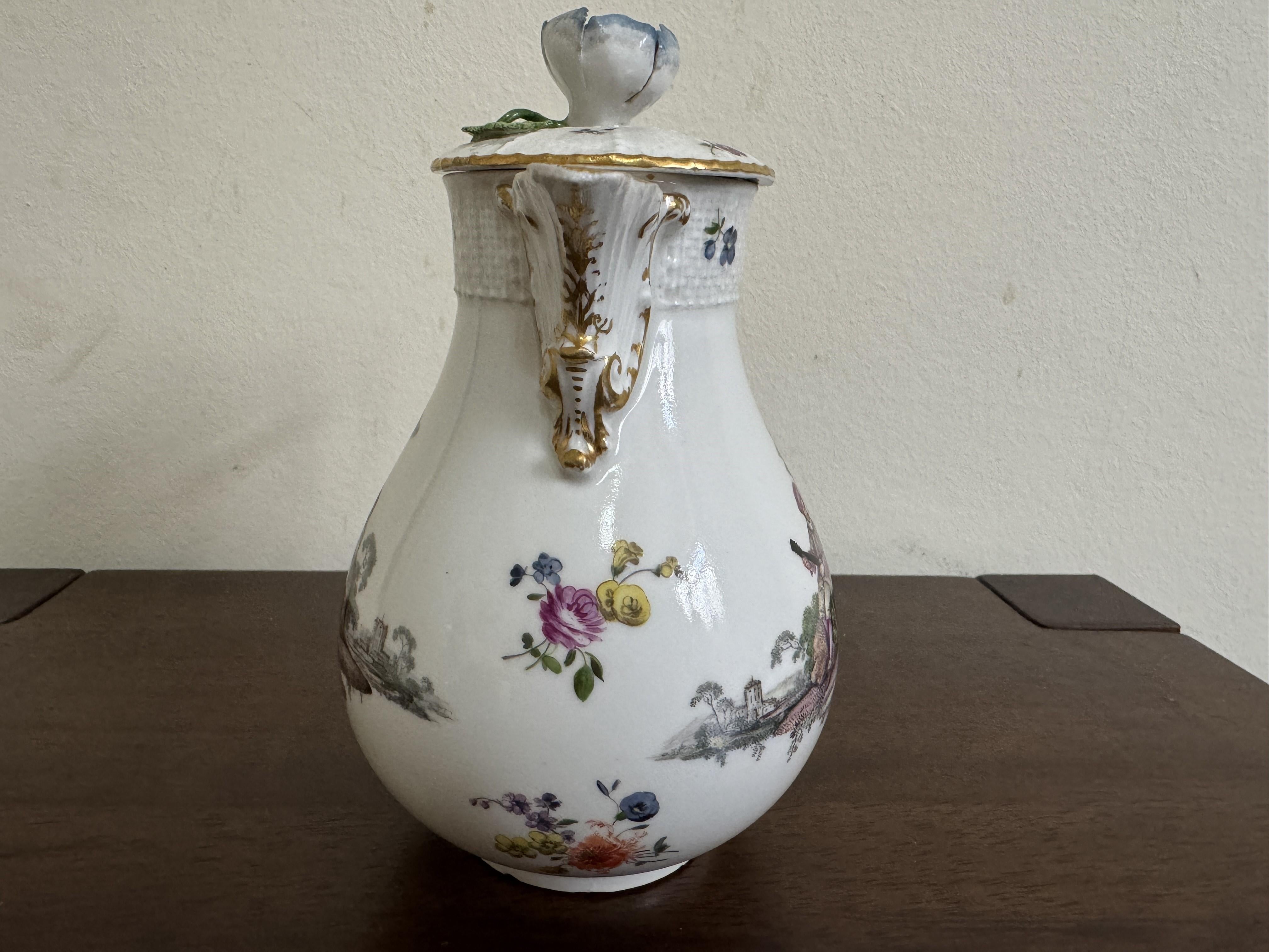 Rococo Pot à lait et couvercle Meissen, vers 1760 en vente