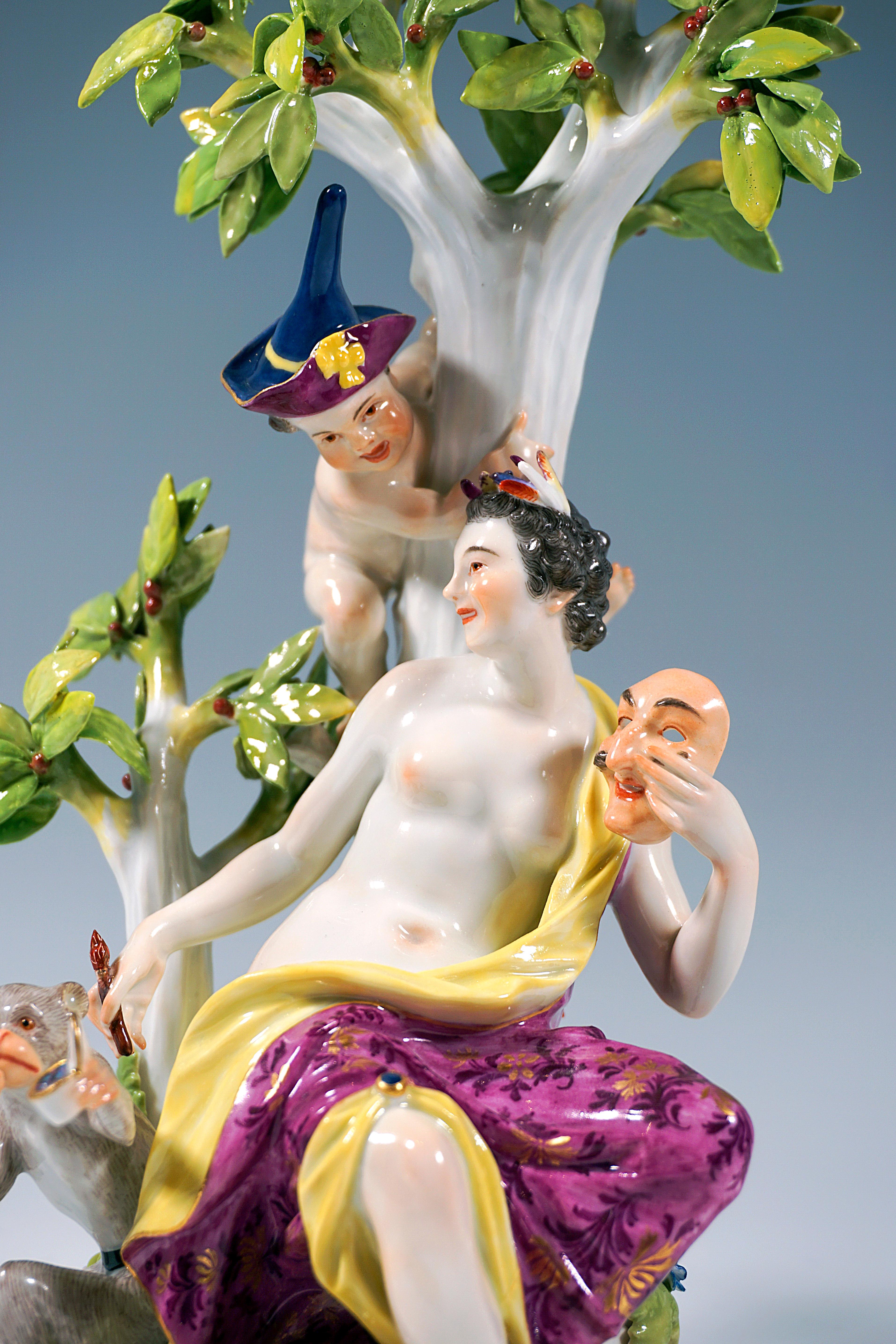 Porcelaine Groupe mythologique de MeissenThalia With Tree, par J.J. Kaendler, Allemagne, vers 1900 en vente