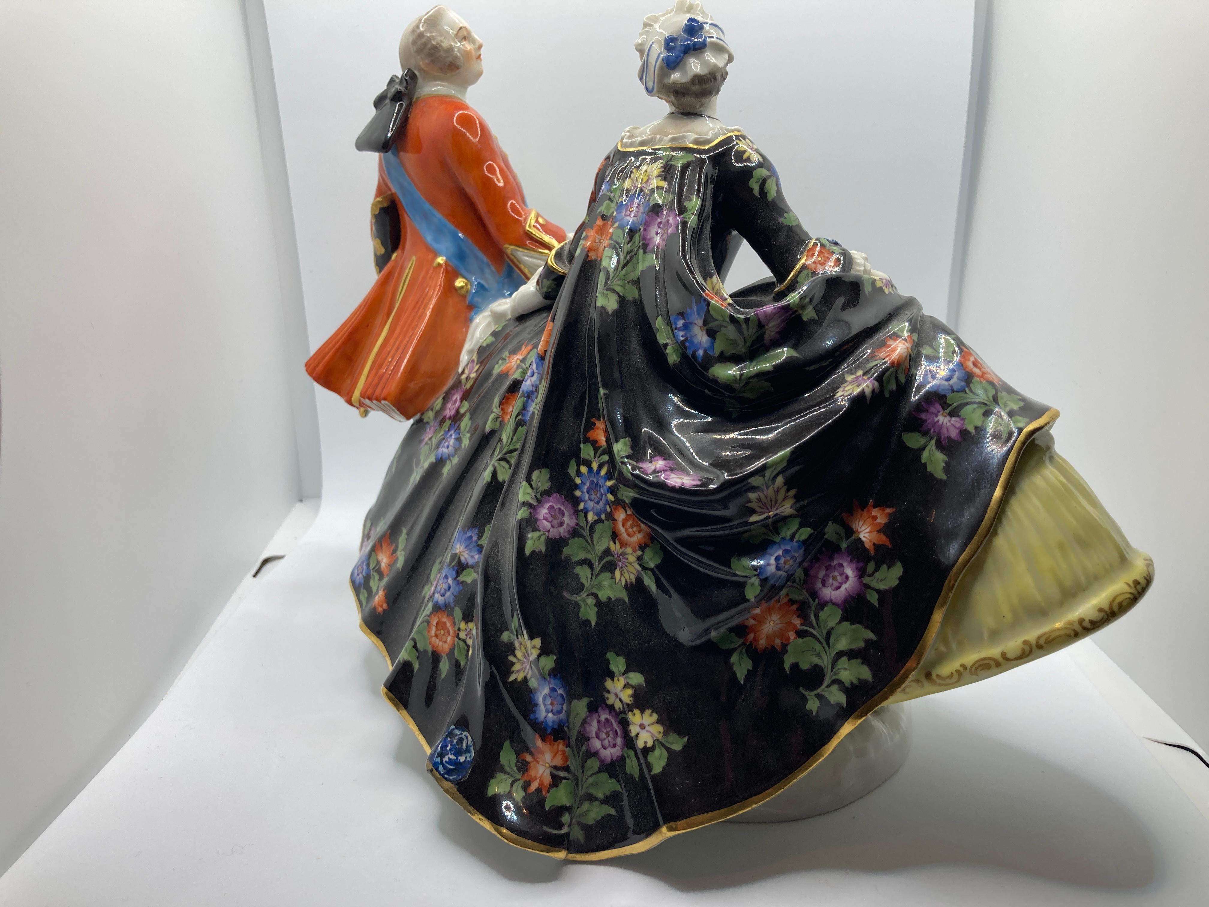 Meissen 'Pair at Ball' , Model 550 In Good Condition For Sale In Maidstone, GB