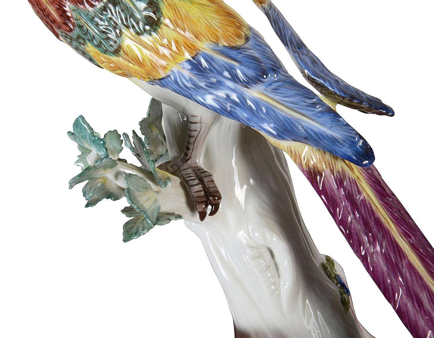 Porcelain Meissen Parrot perched on a tree trunk, 19th Century For Sale