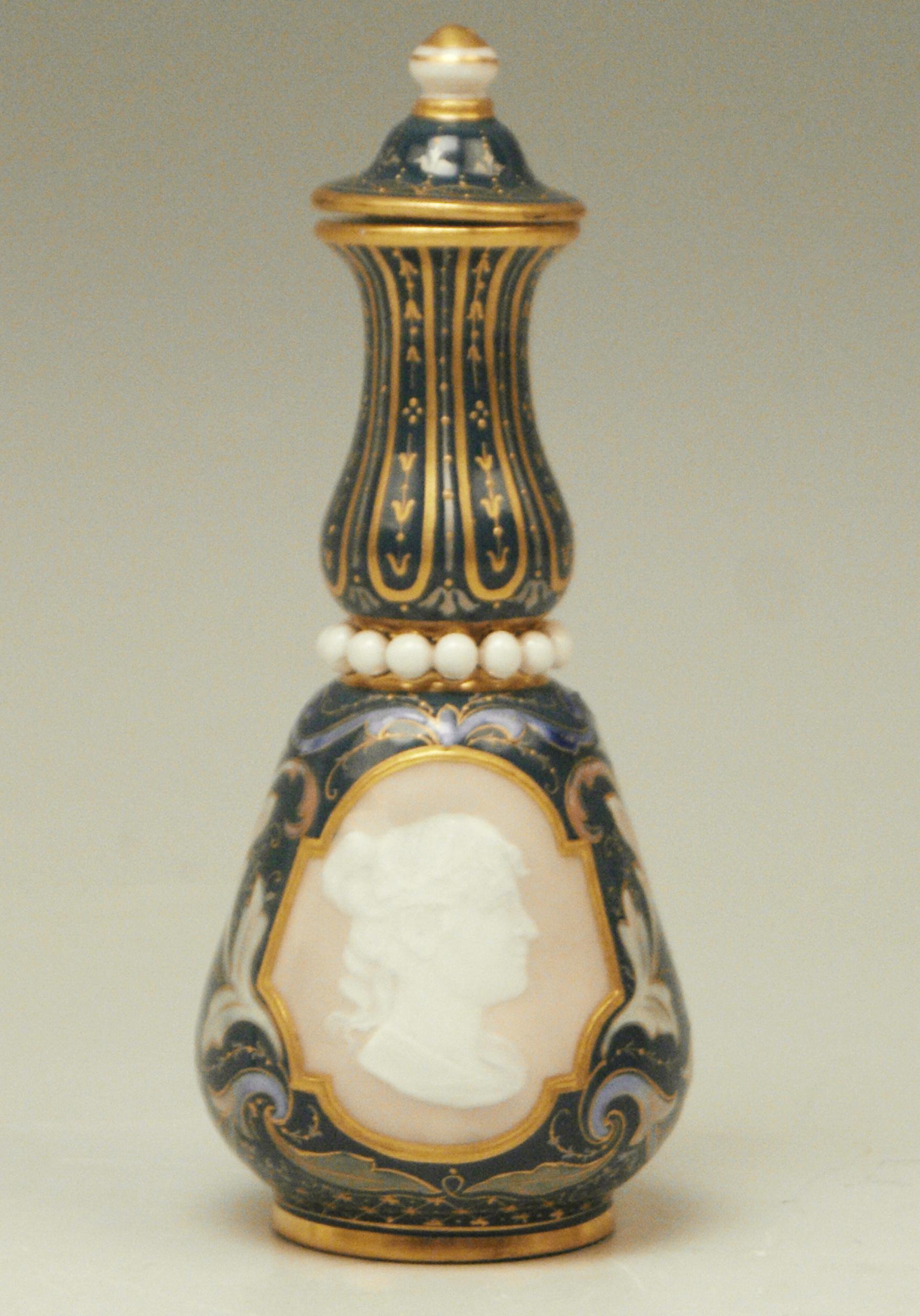 Other Meissen Pâte-Sur-Pâte Vase Two Panels of Female Face in Profile View Made