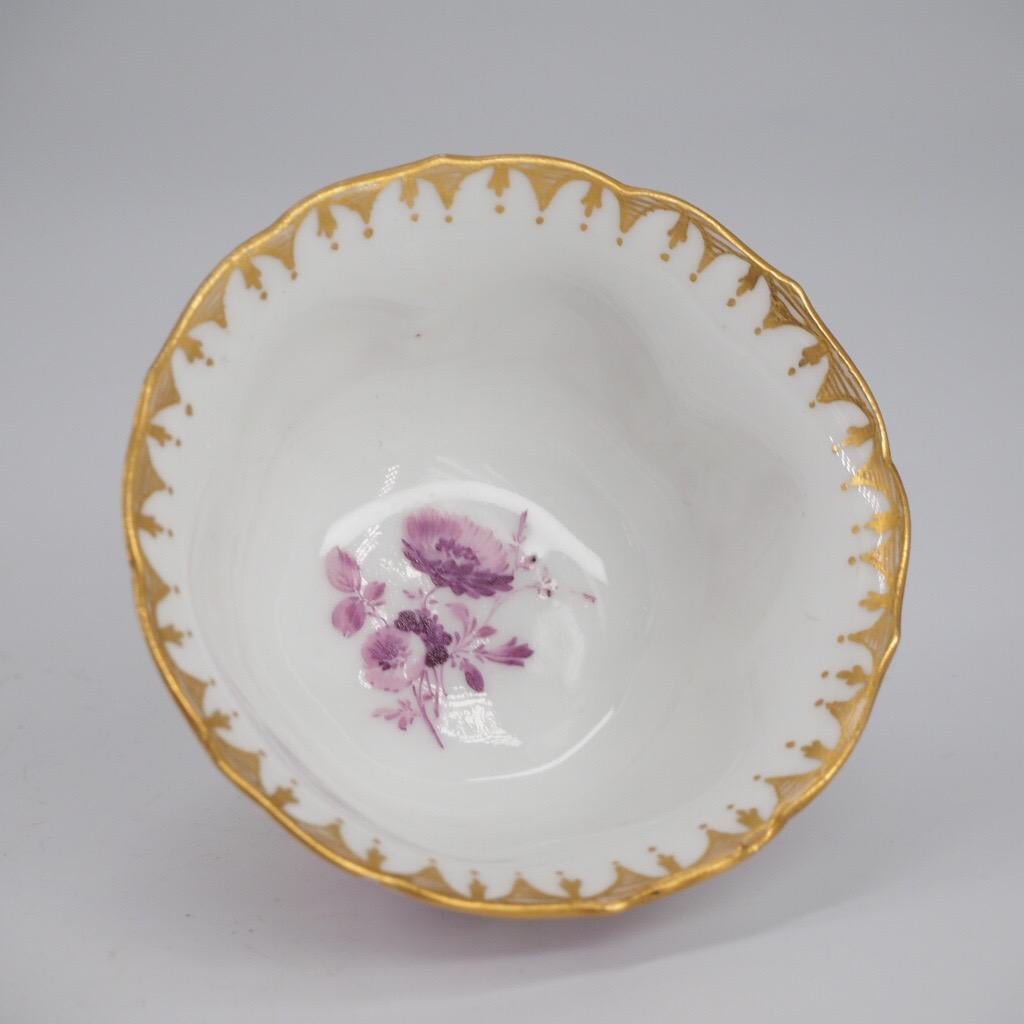 Late 18th Century Meissen Petal Lobed Teabowl & Saucer, Purple Flower Decoration, c.1770 For Sale