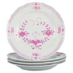 Meissen, Pink Indian, Four Dinner Plates in Porcelain, Approx. 1900