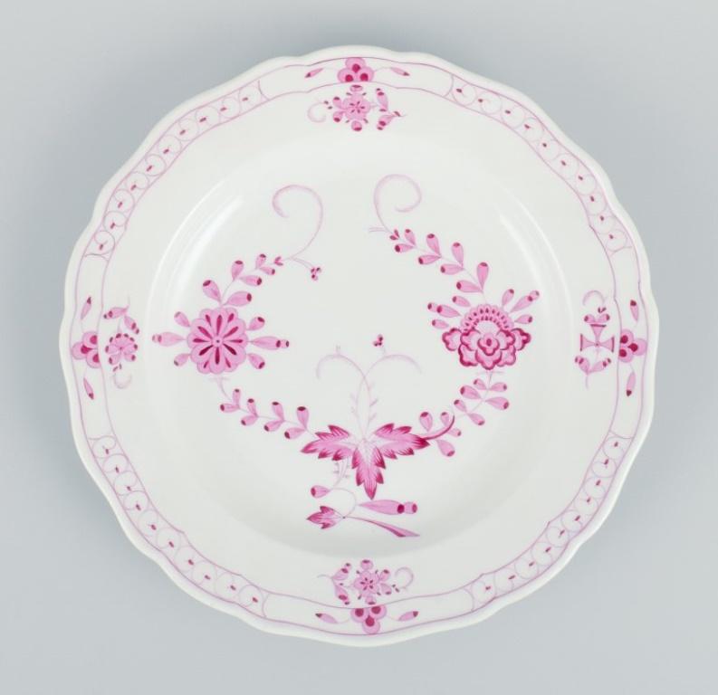 Hand-Painted Meissen, Pink Indian, Four Dinner Plates in Porcelain