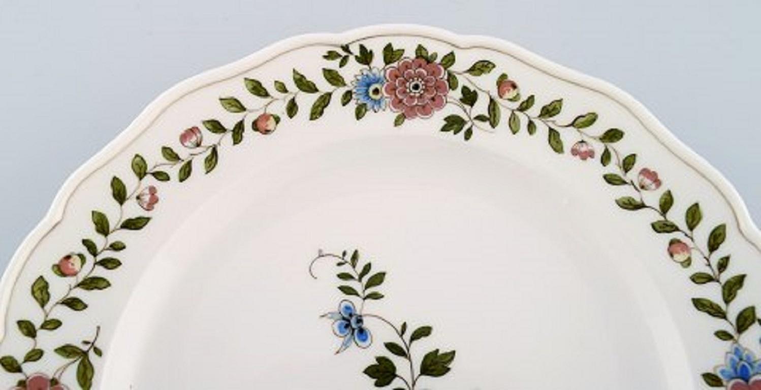 German Meissen Plate in Hand Painted Porcelain with Floral Decoration. 20th Century For Sale