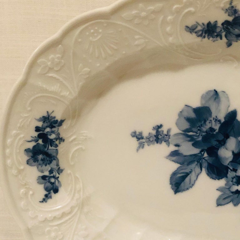 Victorian Meissen Platter with a Finely Painted Blue Bouquet of Flowers in the Center For Sale