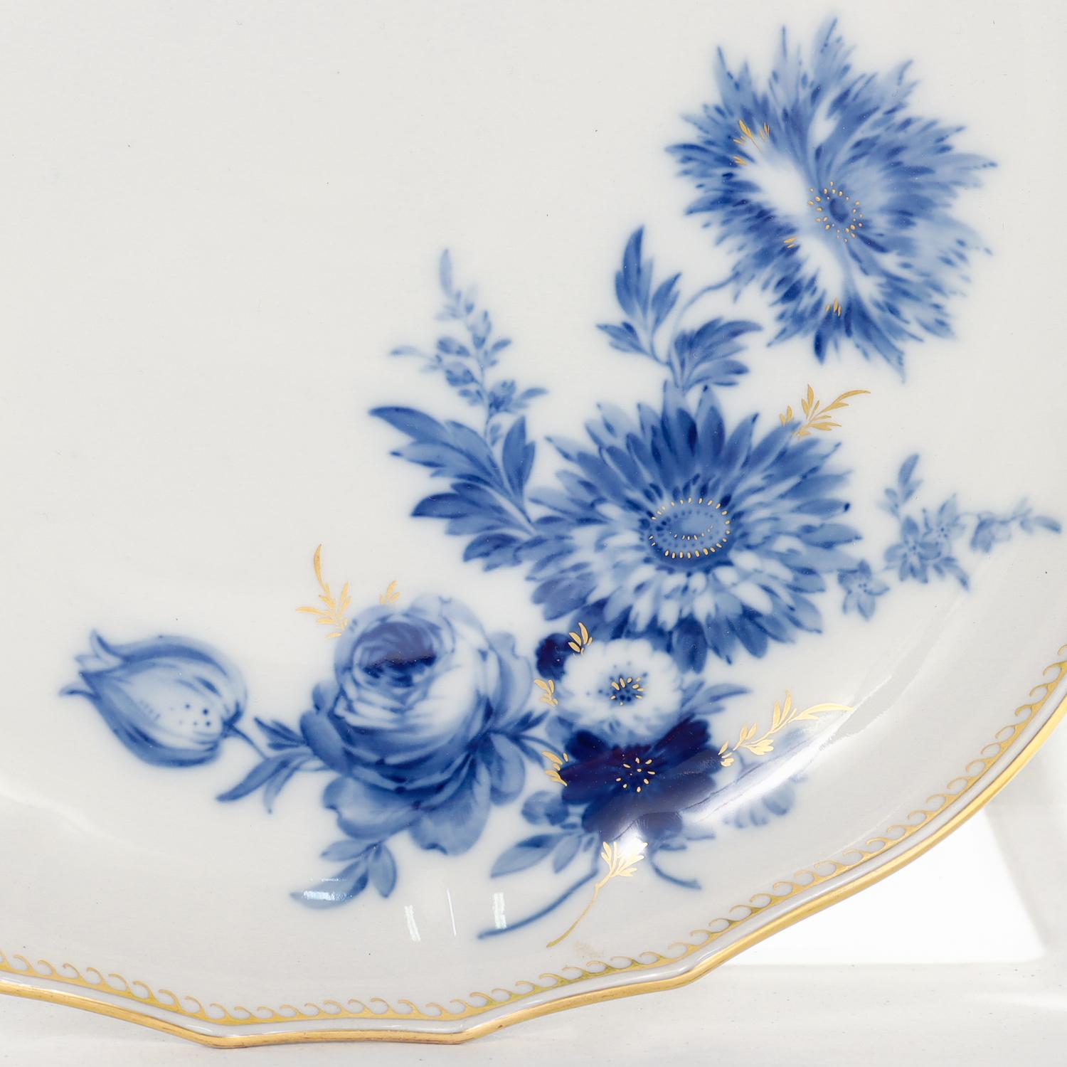 Art Nouveau Meissen Porcelain 11-inch Scalloped Serving Dish or Plate with Floral Decoration For Sale