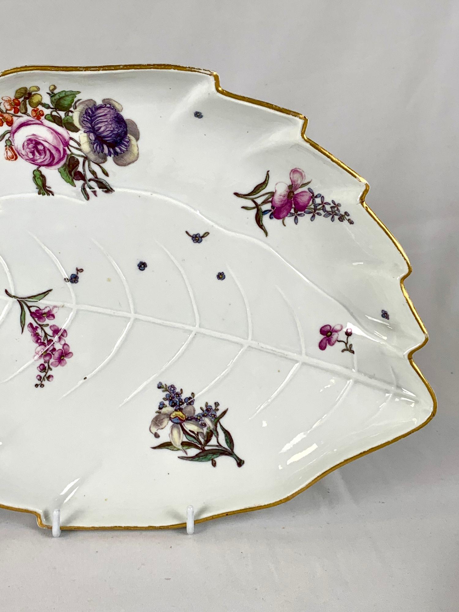 Meissen Porcelain 18th Century Leaf Dish Hand Painted, circa 1770 For Sale 2
