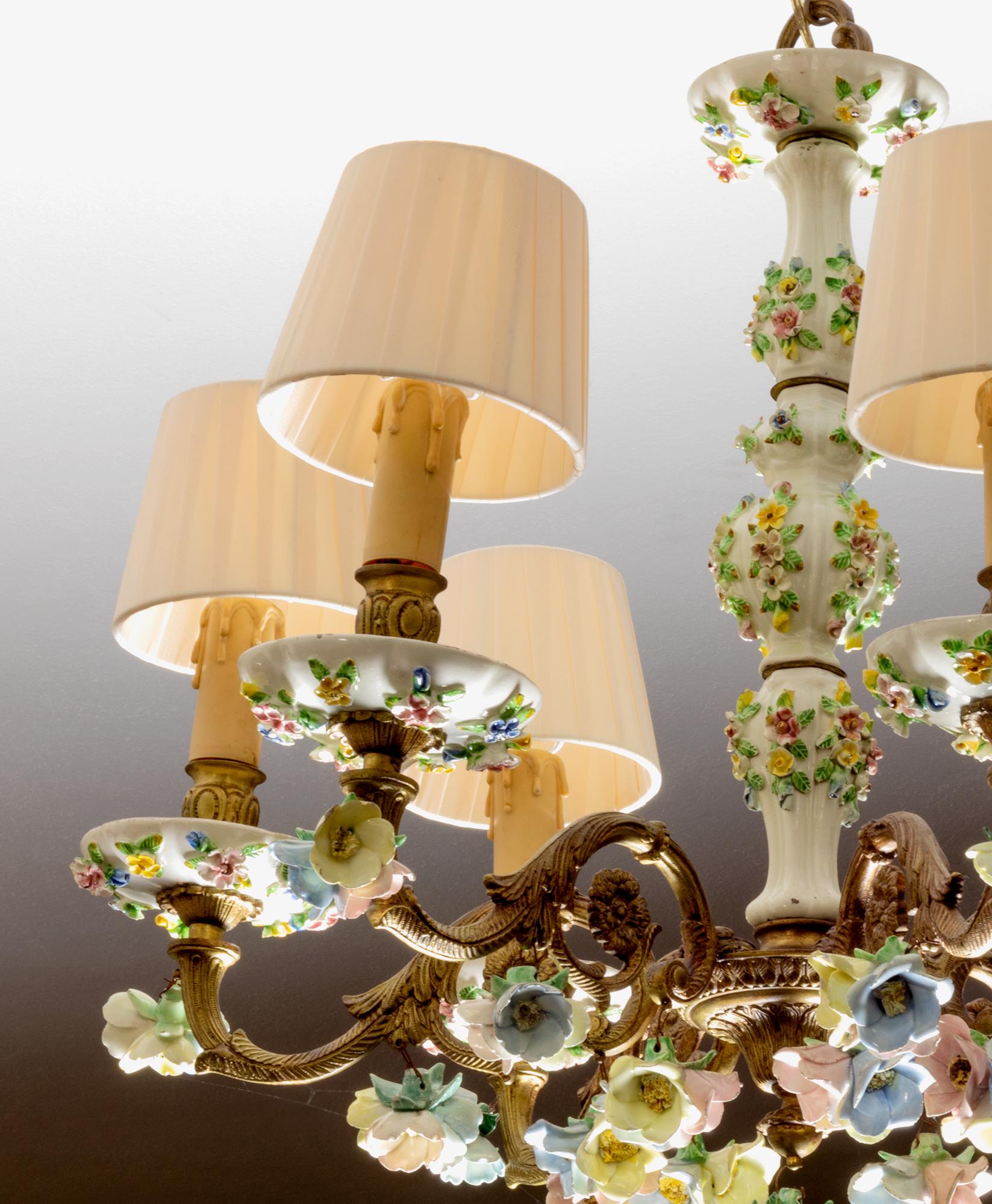 Baroque Meissen Porcelain and Bronze Chandelier, Early 20th Century For Sale